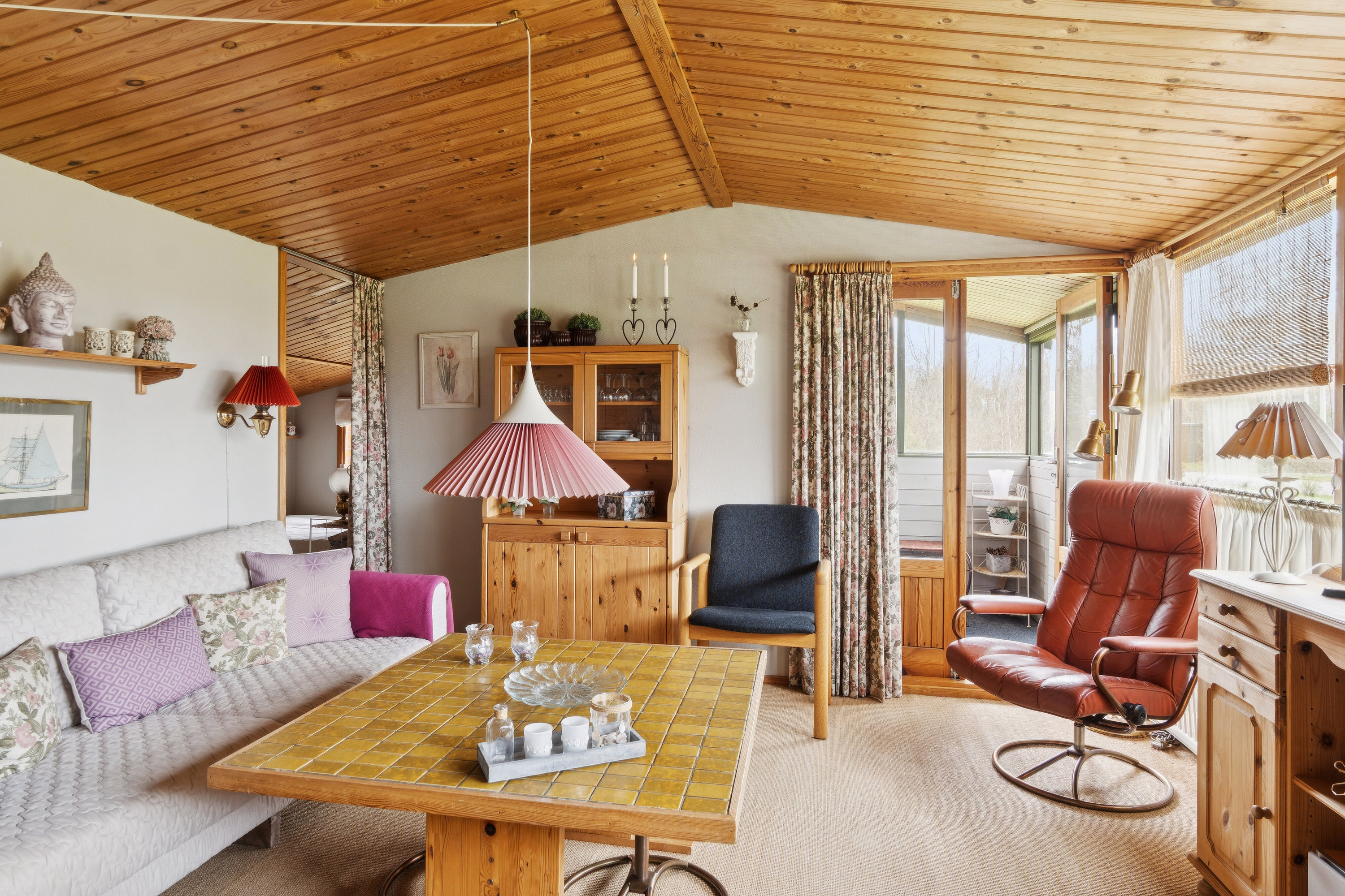 Fremhævet stue billede i fuldskærmstilstand. Billede af Hvidtjørnevej 13, Kaldred, 4593 Eskebjerg