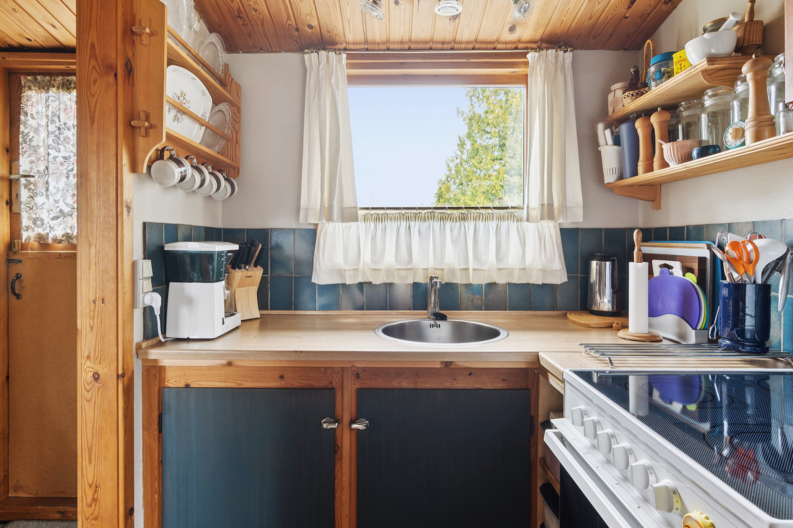 Fremhævet køkken billede i fuldskærmstilstand. Billede af Hvidtjørnevej 13, Kaldred, 4593 Eskebjerg