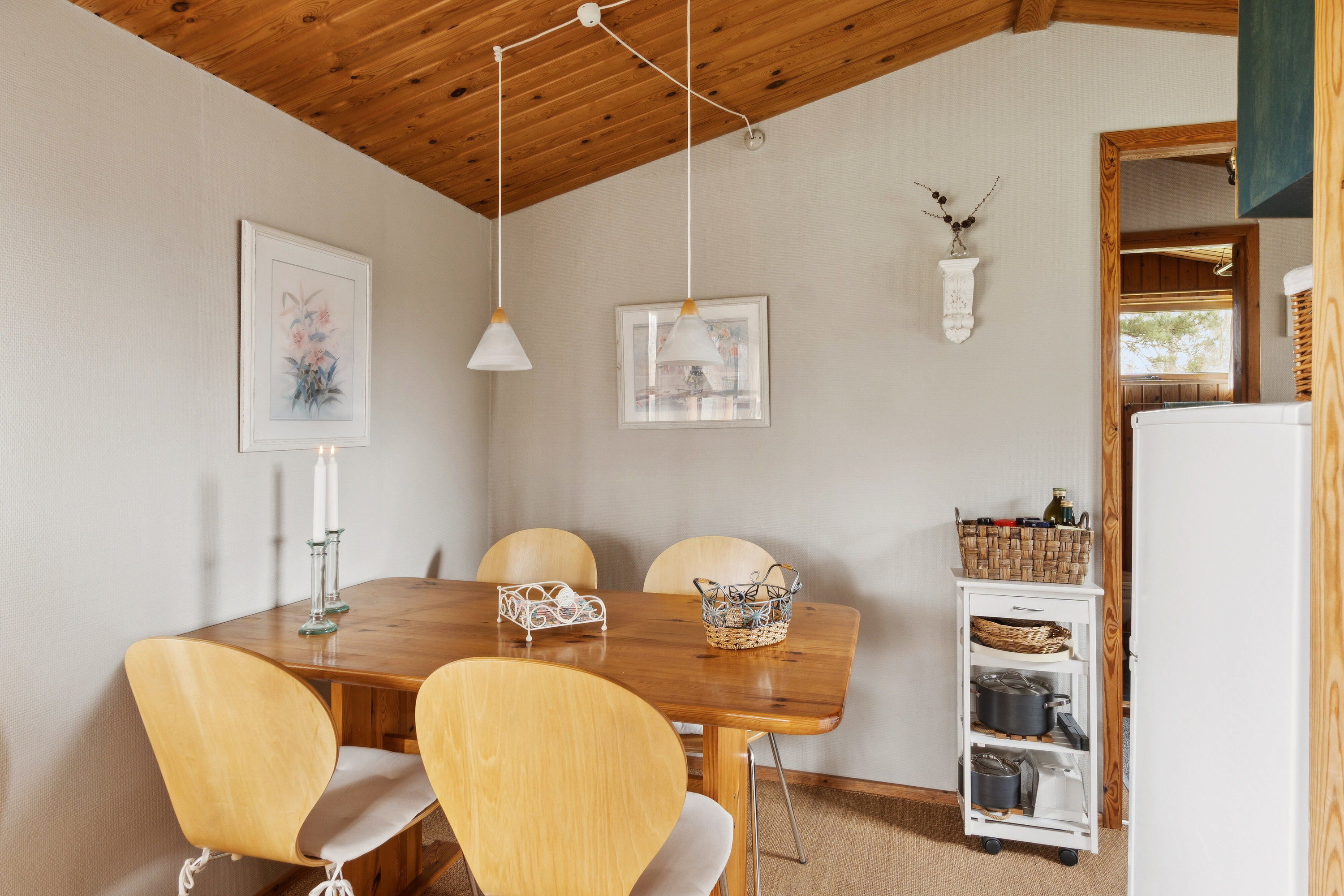 Fremhævet spisestue billede i fuldskærmstilstand. Billede af Hvidtjørnevej 13, Kaldred, 4593 Eskebjerg