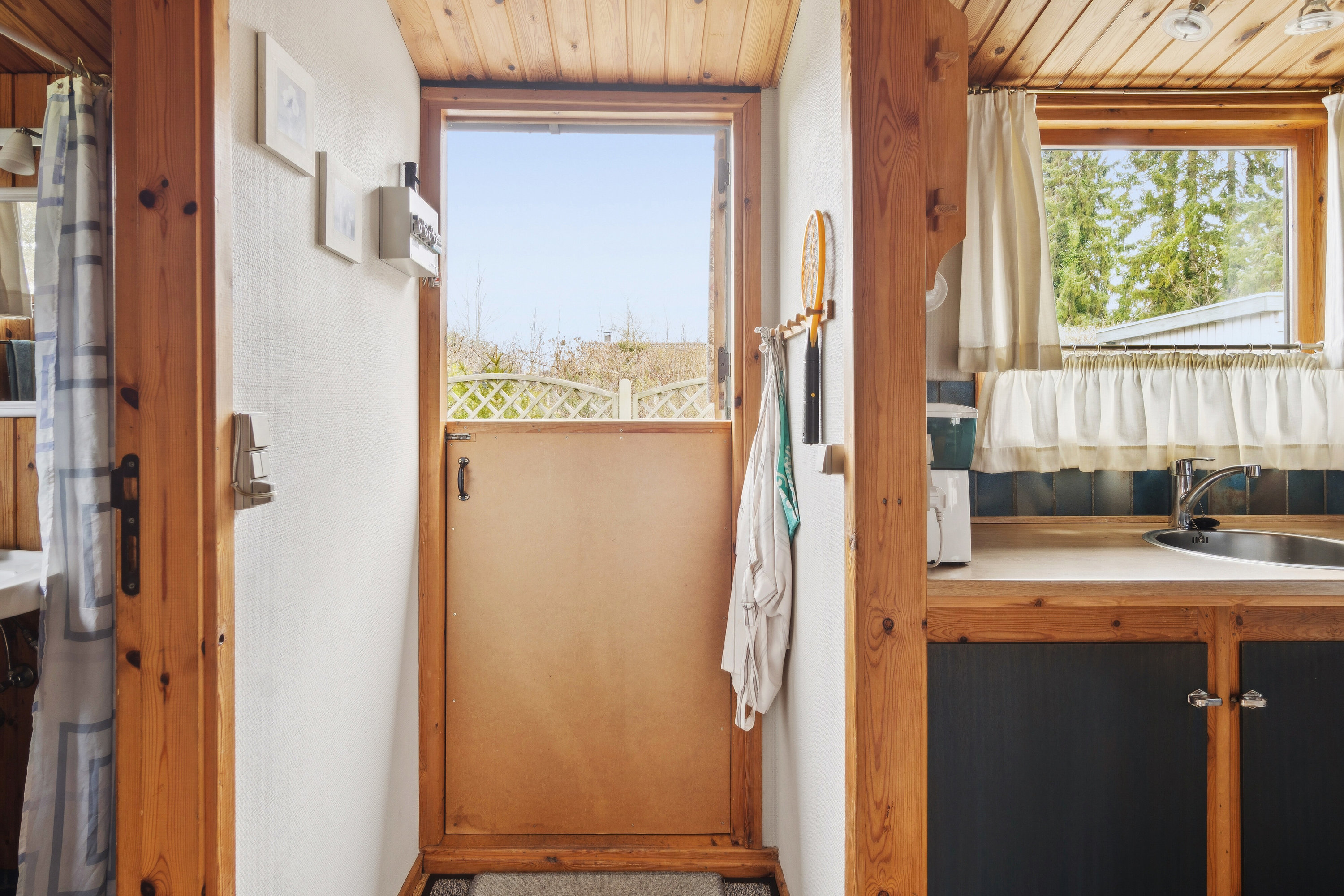 Fremhævet hall billede i fuldskærmstilstand. Billede af Hvidtjørnevej 13, Kaldred, 4593 Eskebjerg