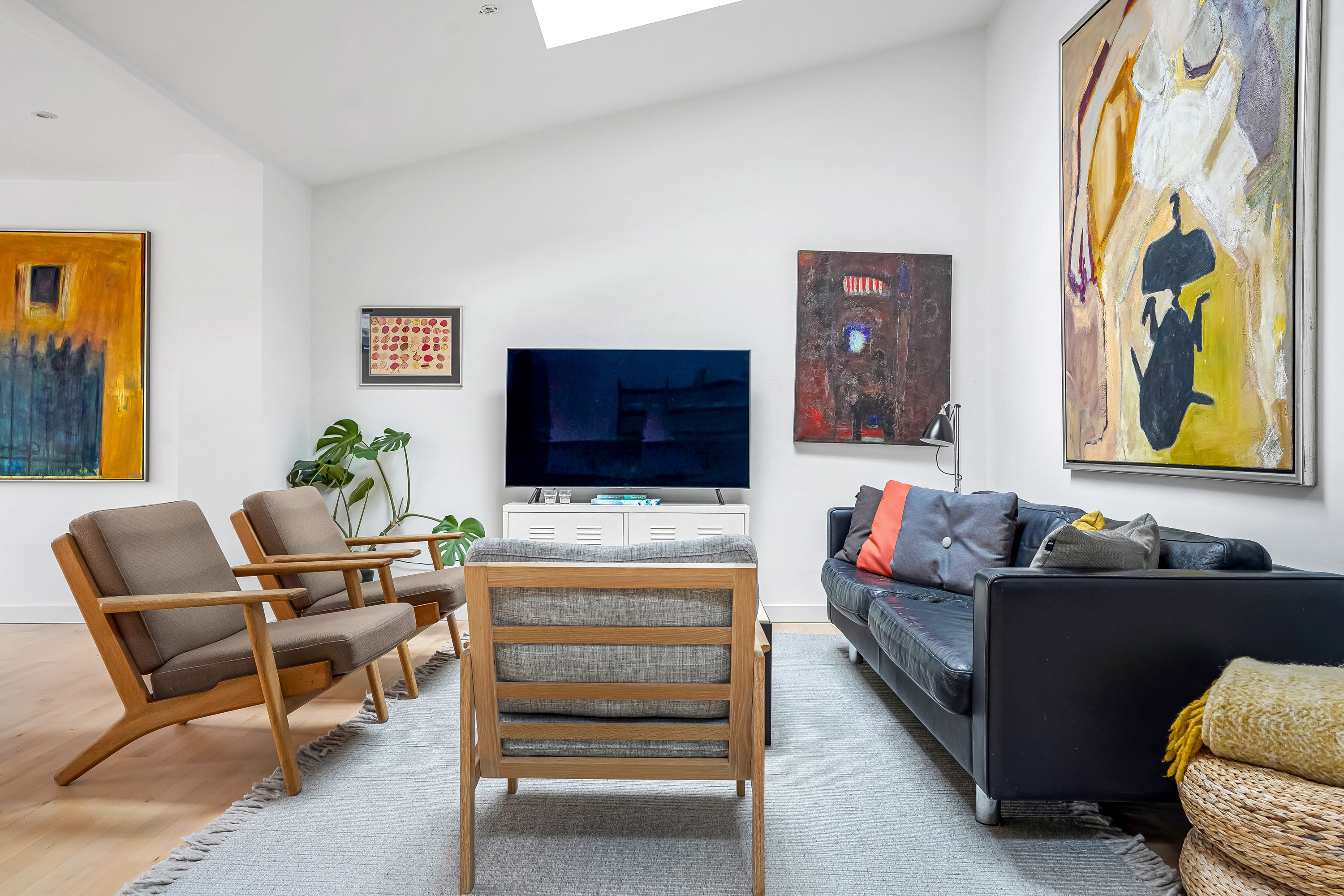 Fremhævet stue billede i fuldskærmstilstand. Billede af Hesbjergvænget 42, 5230 Odense M