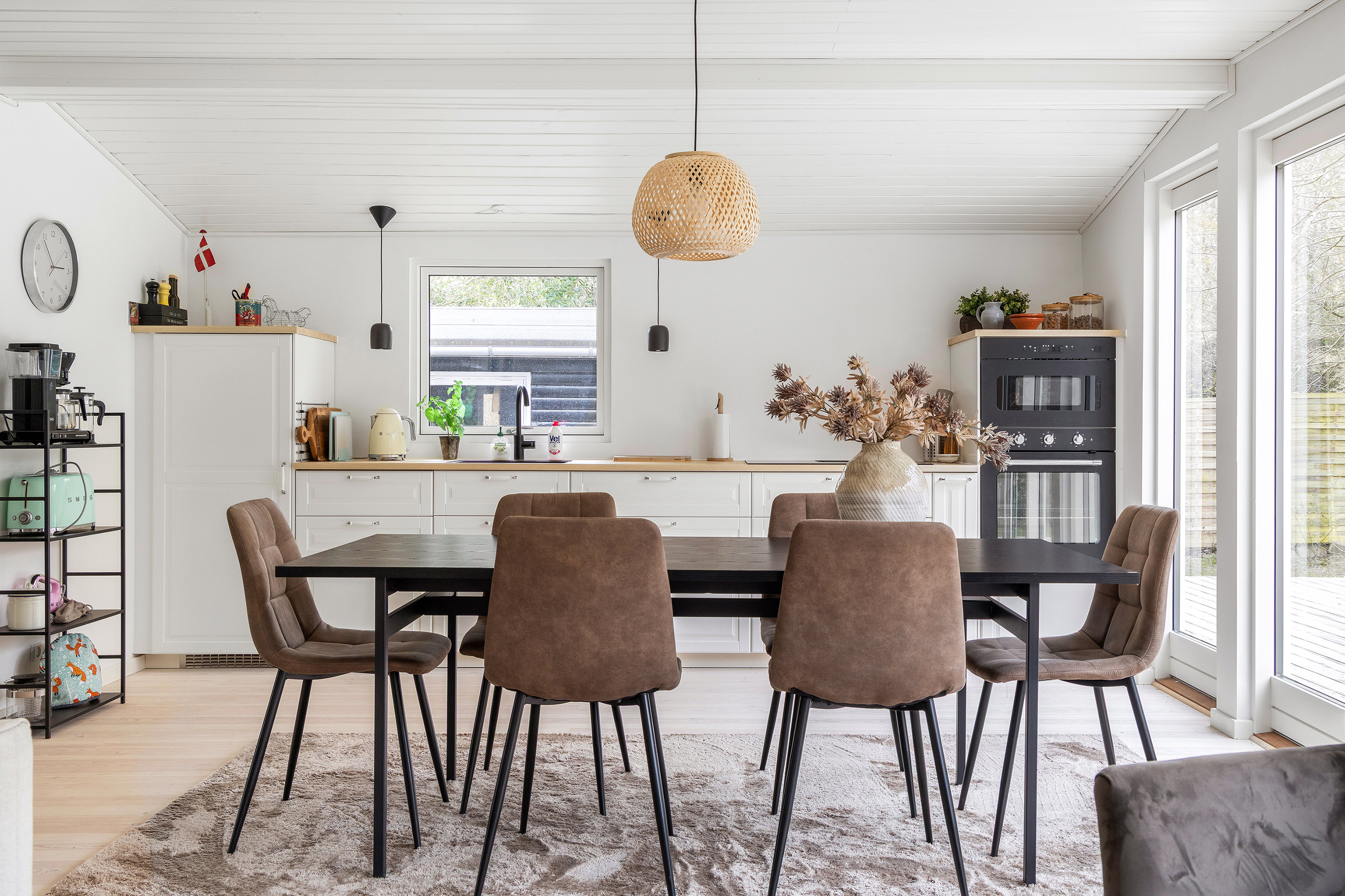 Fremhævet køkken alrum billede i fuldskærmstilstand. Billede af Møllevænget 2, 3120 Dronningmølle