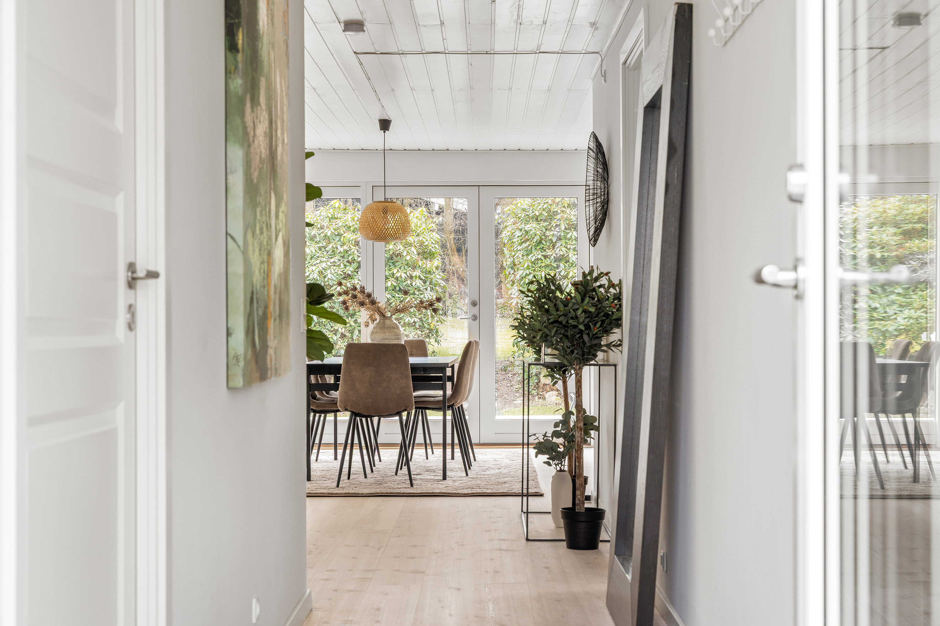 Fremhævet entré billede i fuldskærmstilstand. Billede af Møllevænget 2, 3120 Dronningmølle