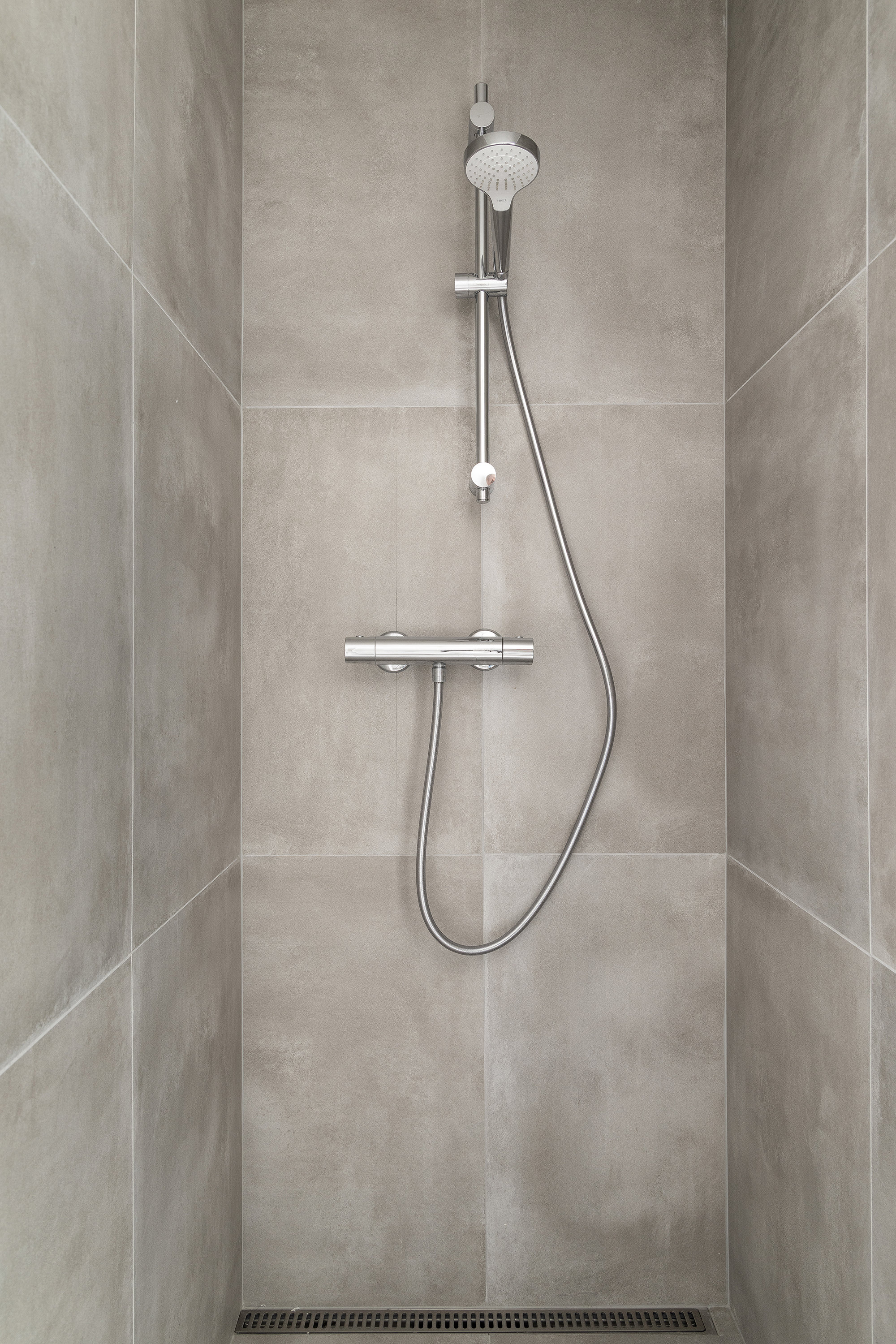 Fremhævet badeværelse billede i fuldskærmstilstand. Billede af Møllevænget 2, 3120 Dronningmølle