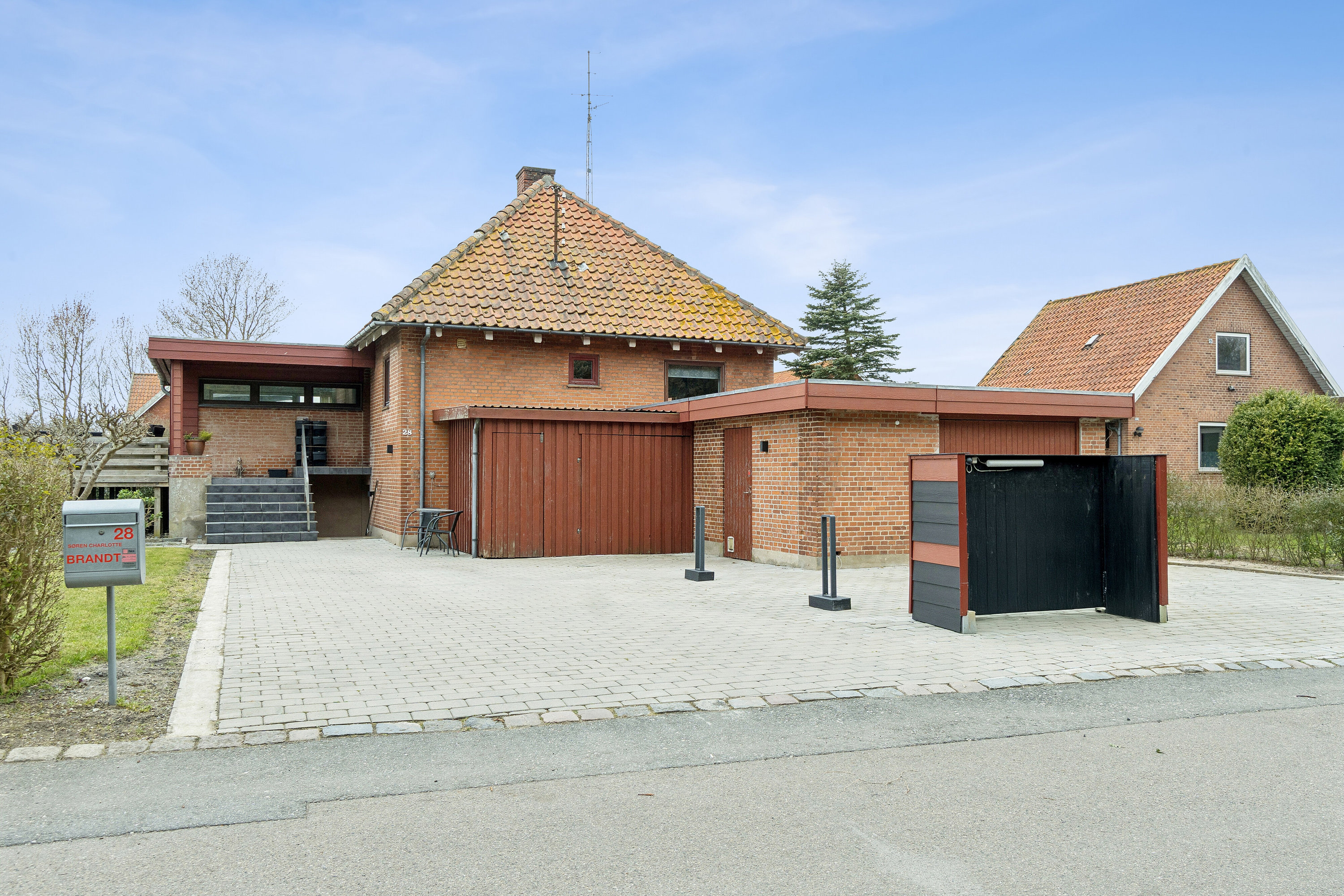 Fremhævet set fra vejen billede i fuldskærmstilstand. Billede af Maagevej 28, 4760 Vordingborg