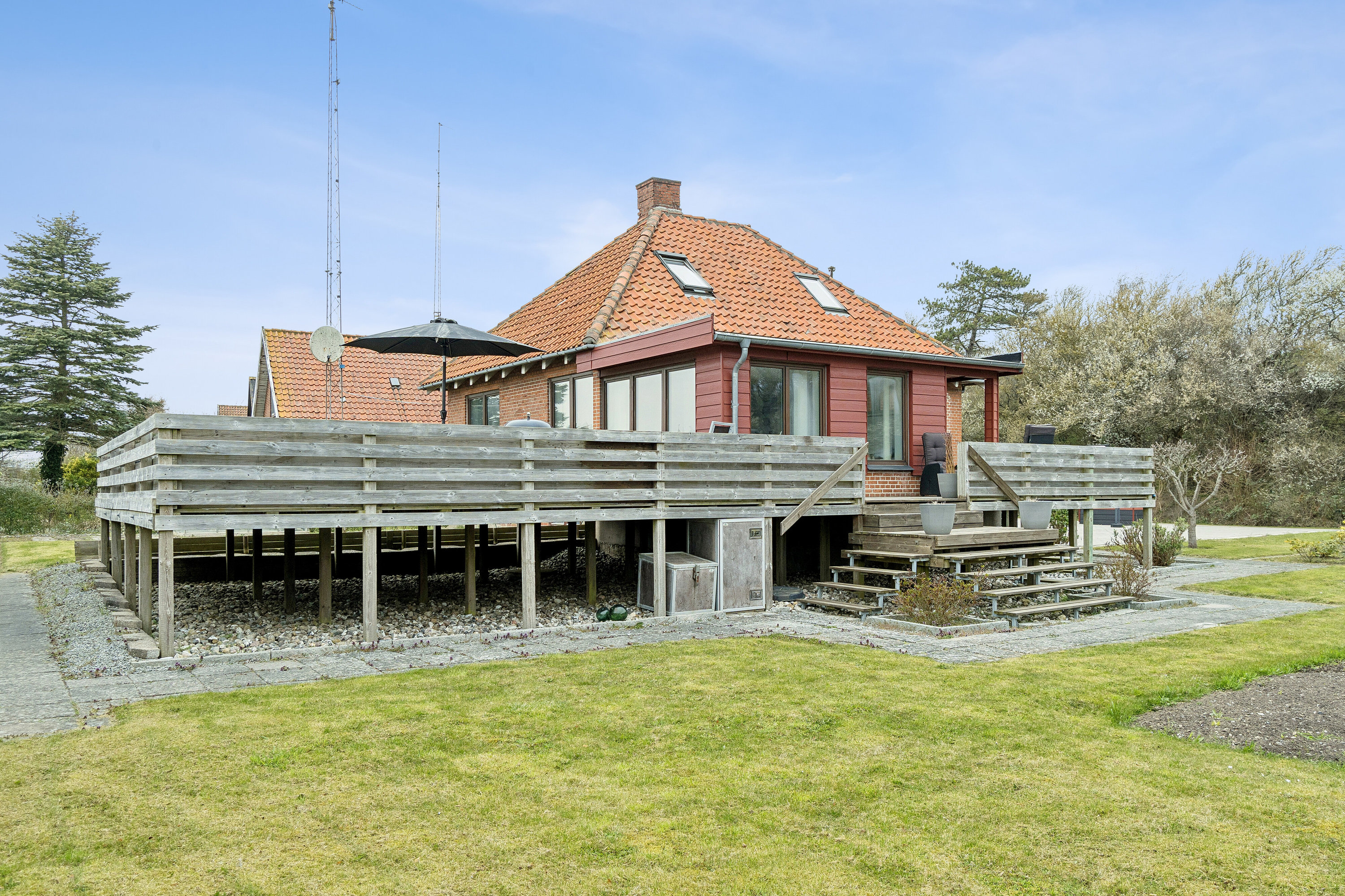 Fremhævet set fra haven billede i fuldskærmstilstand. Billede af Maagevej 28, 4760 Vordingborg