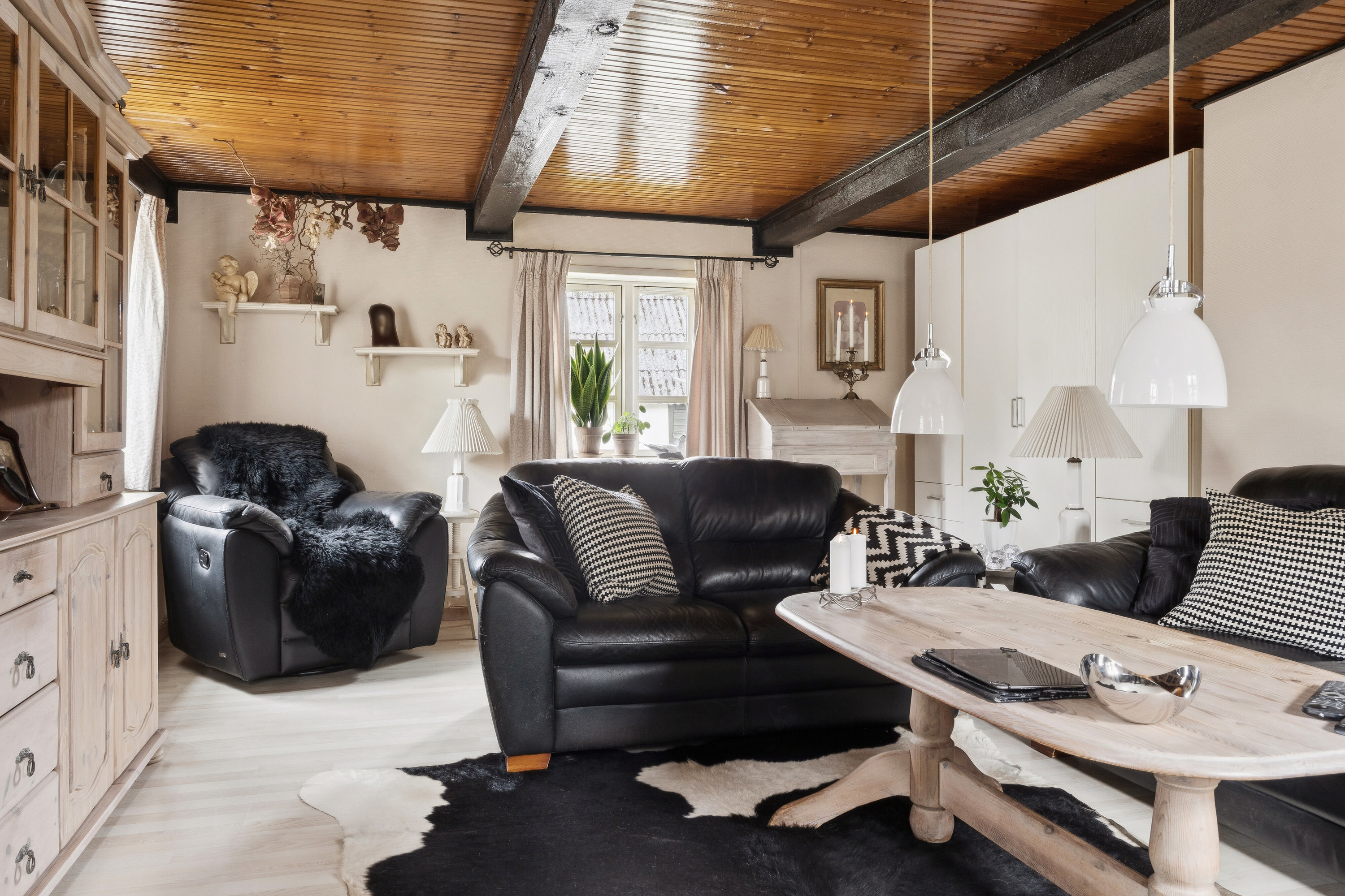 Fremhævet stue billede i fuldskærmstilstand. Billede af Trekronervej 14, Gudmindrup Lyng, 4573 Højby