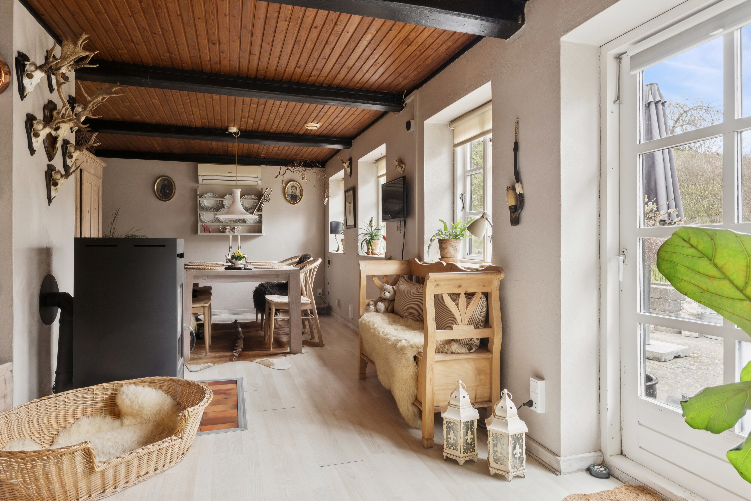 Fremhævet spisestue billede i fuldskærmstilstand. Billede af Trekronervej 14, Gudmindrup Lyng, 4573 Højby