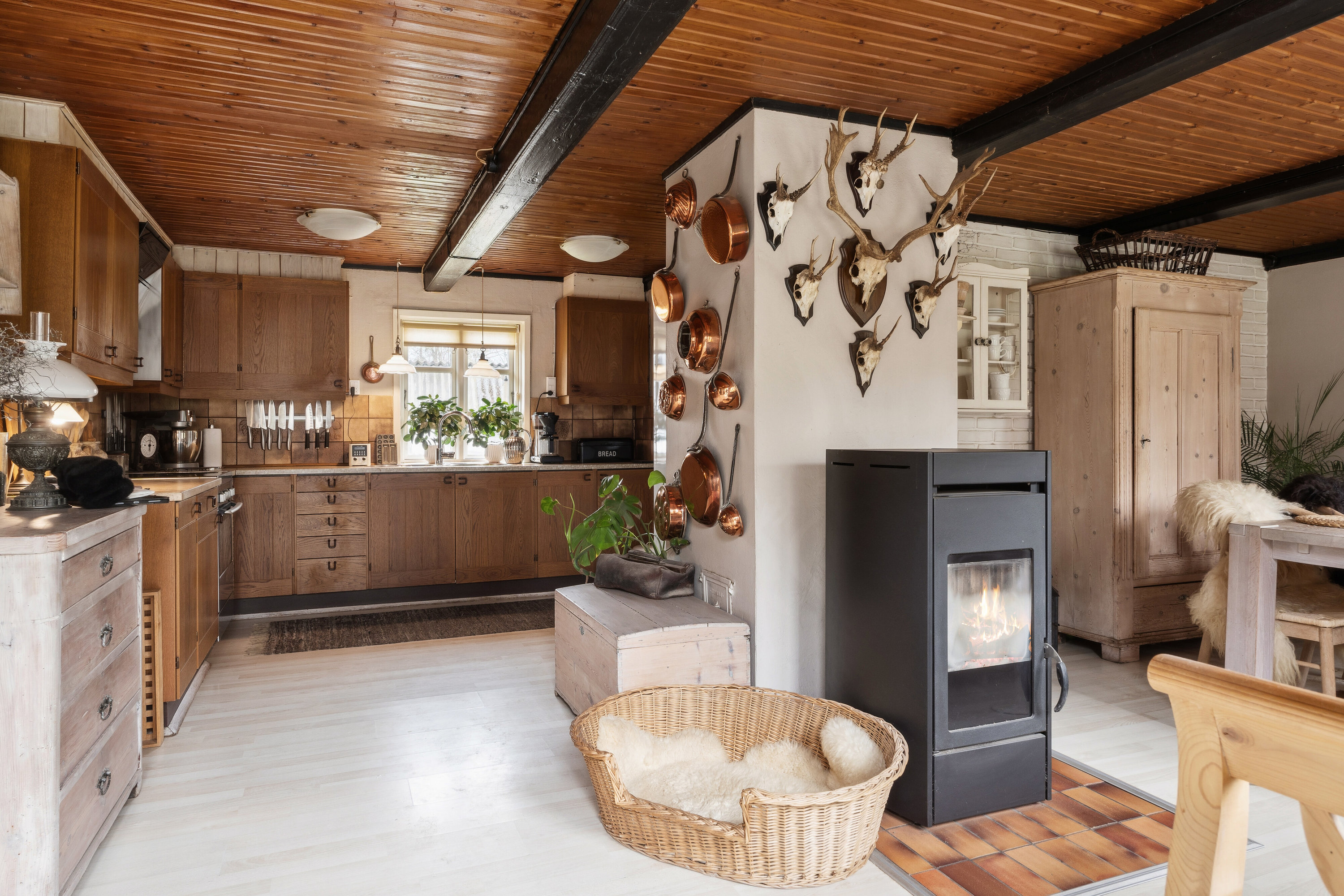 Fremhævet køkken billede i fuldskærmstilstand. Billede af Trekronervej 14, Gudmindrup Lyng, 4573 Højby