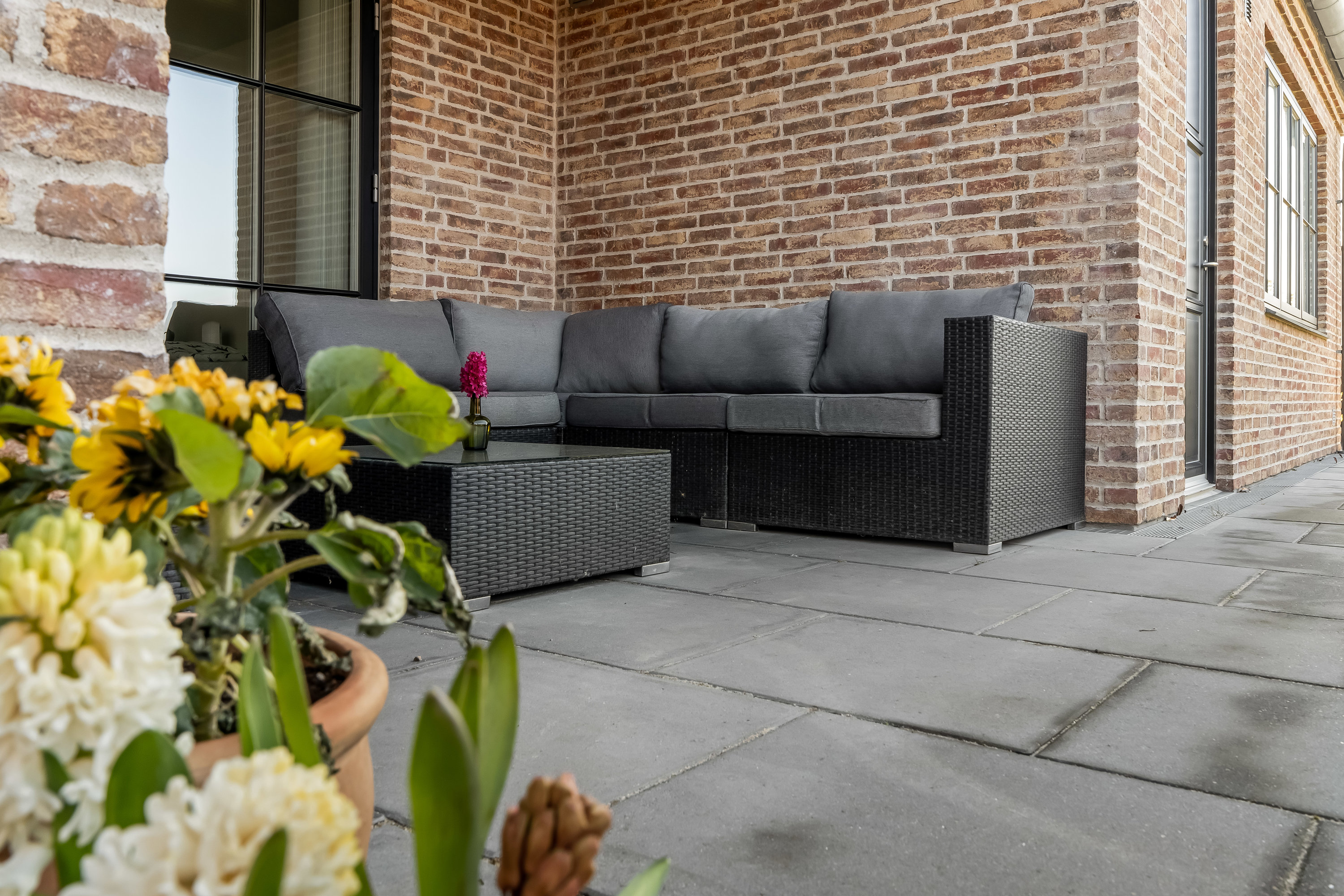 Fremhævet terrasse billede i fuldskærmstilstand. Billede af Dyreengen 28, 3320 Skævinge