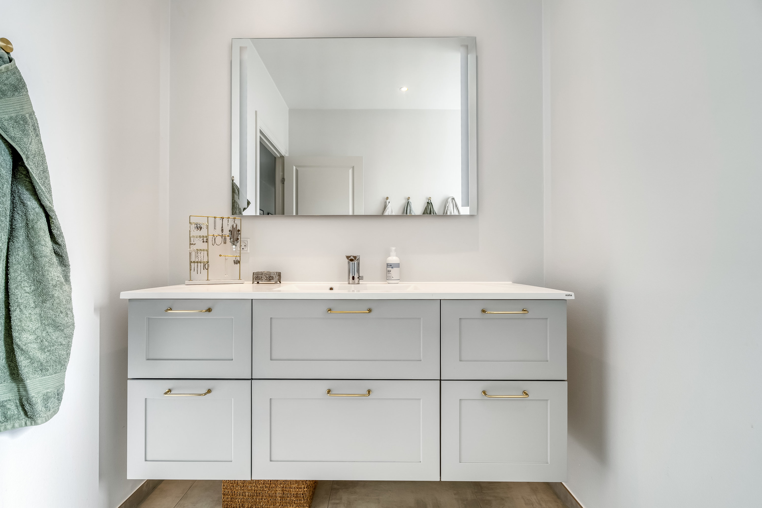 Fremhævet andet billede i fuldskærmstilstand. Billede af Dyreengen 28, 3320 Skævinge