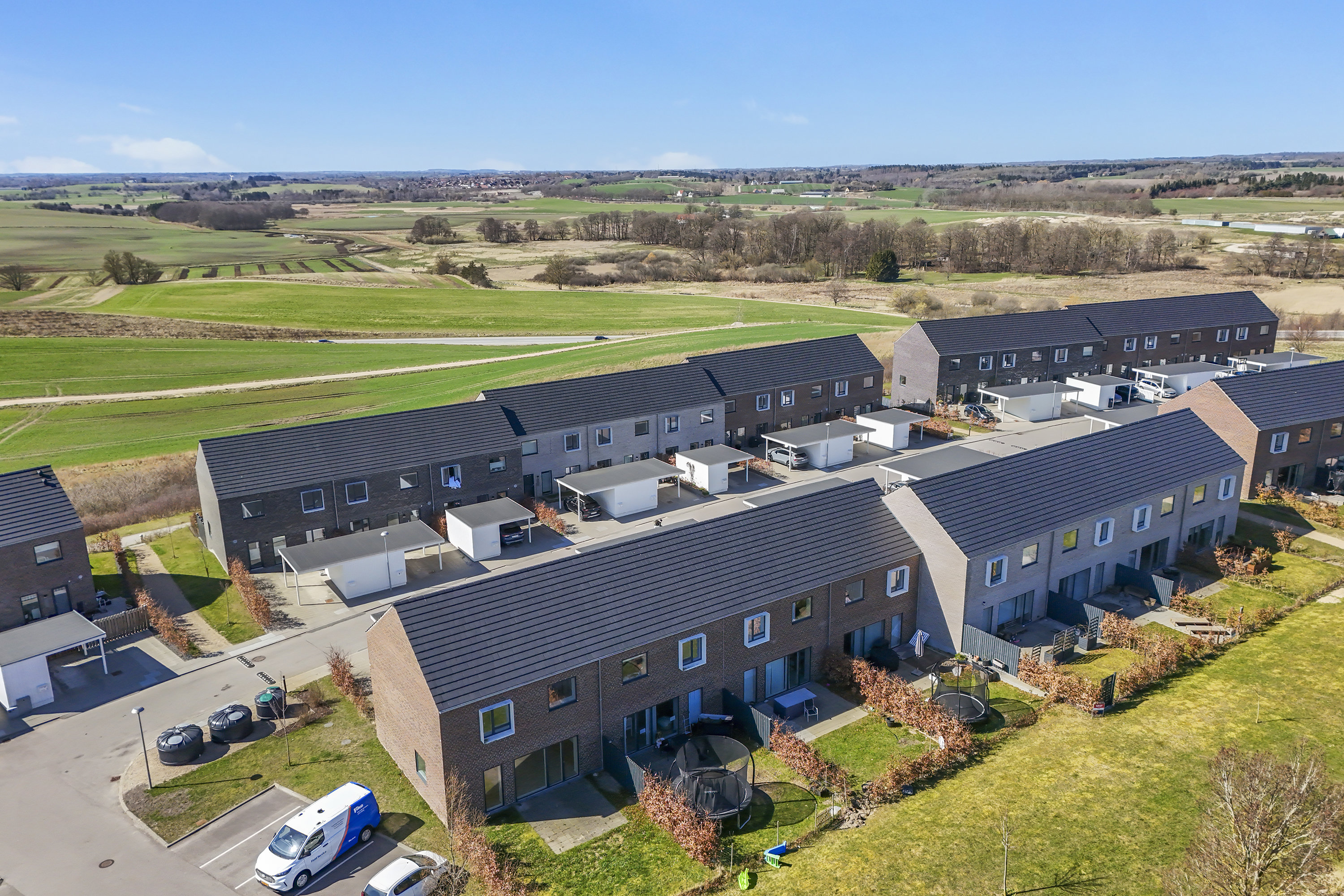 Fremhævet luftfoto billede i fuldskærmstilstand. Billede af Kongeskrænten 34, Smørumnedre, 2765 Smørum