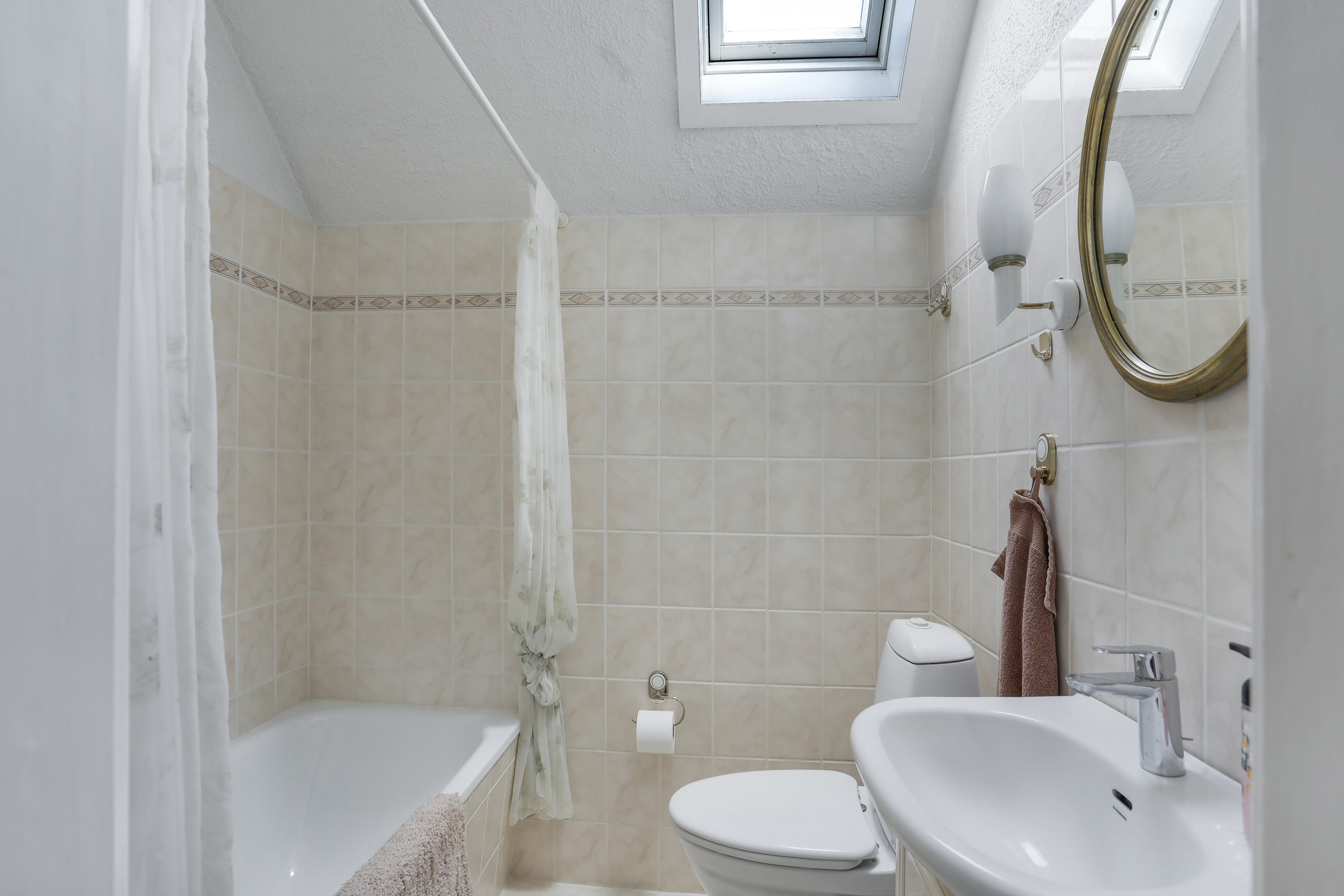 Fremhævet badeværelse billede i fuldskærmstilstand. Billede af Marievej 9, 2740 Skovlunde