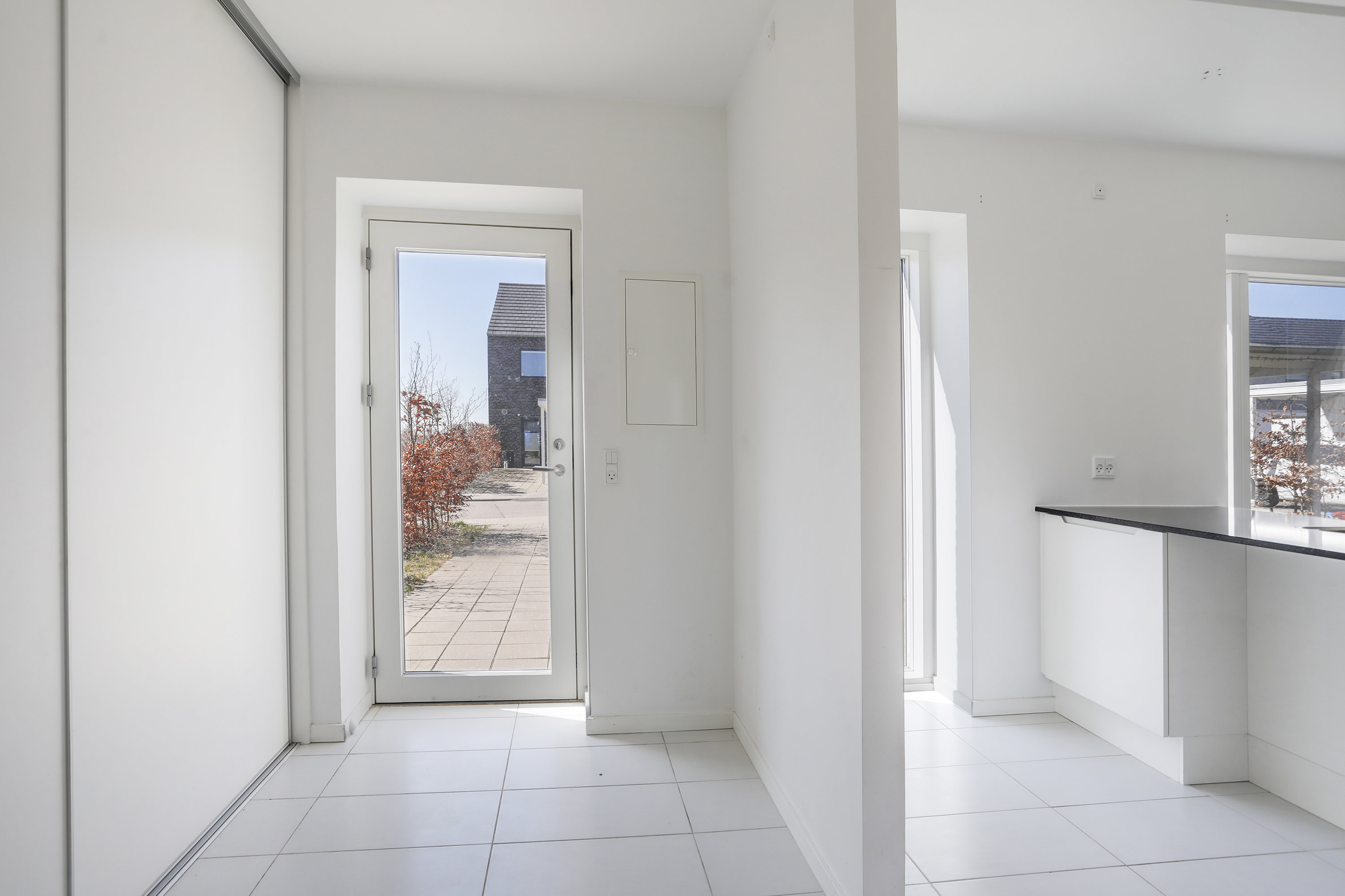 Fremhævet gang billede i fuldskærmstilstand. Billede af Kongeskrænten 34, Smørumnedre, 2765 Smørum