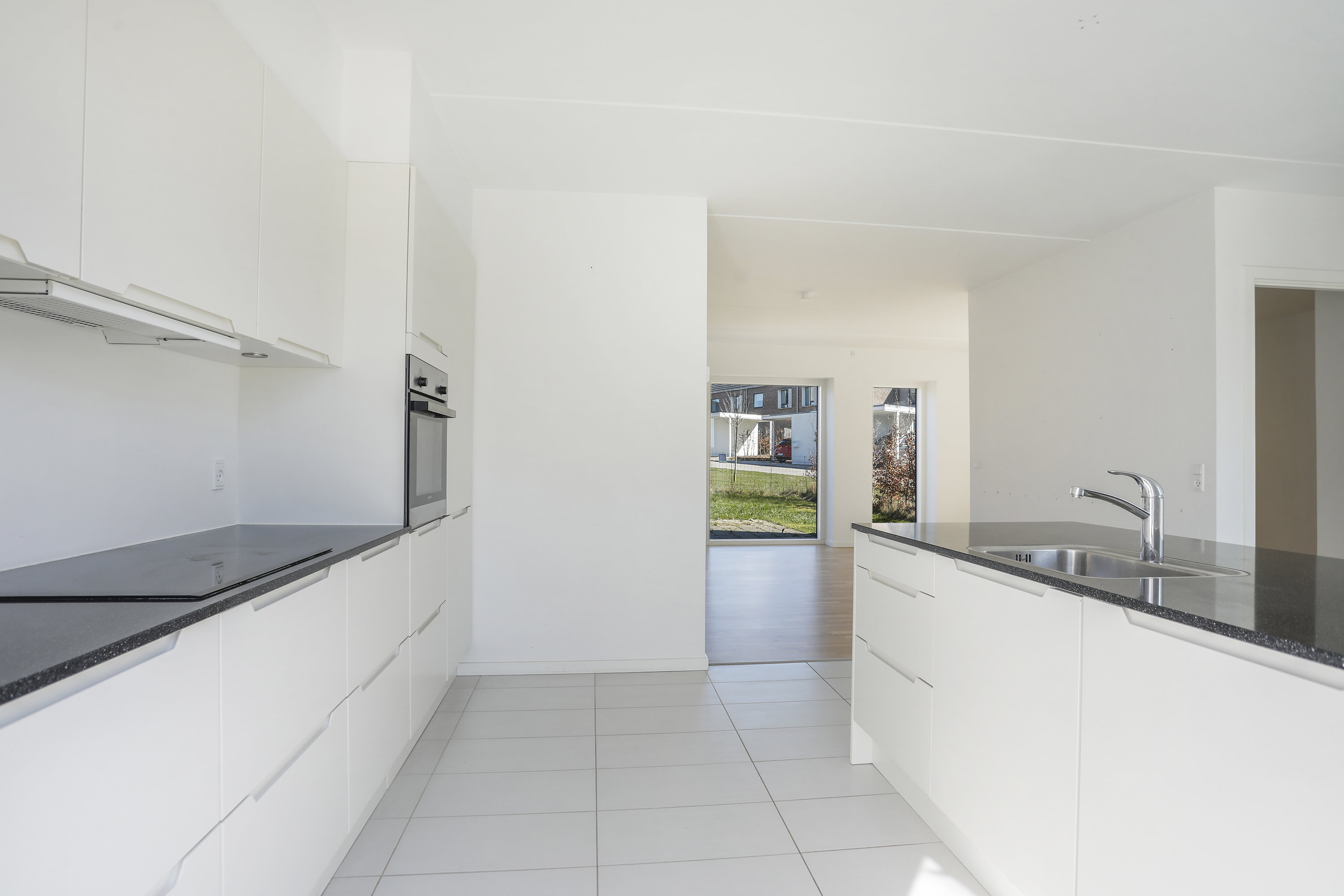 Fremhævet køkken billede i fuldskærmstilstand. Billede af Kongeskrænten 34, Smørumnedre, 2765 Smørum