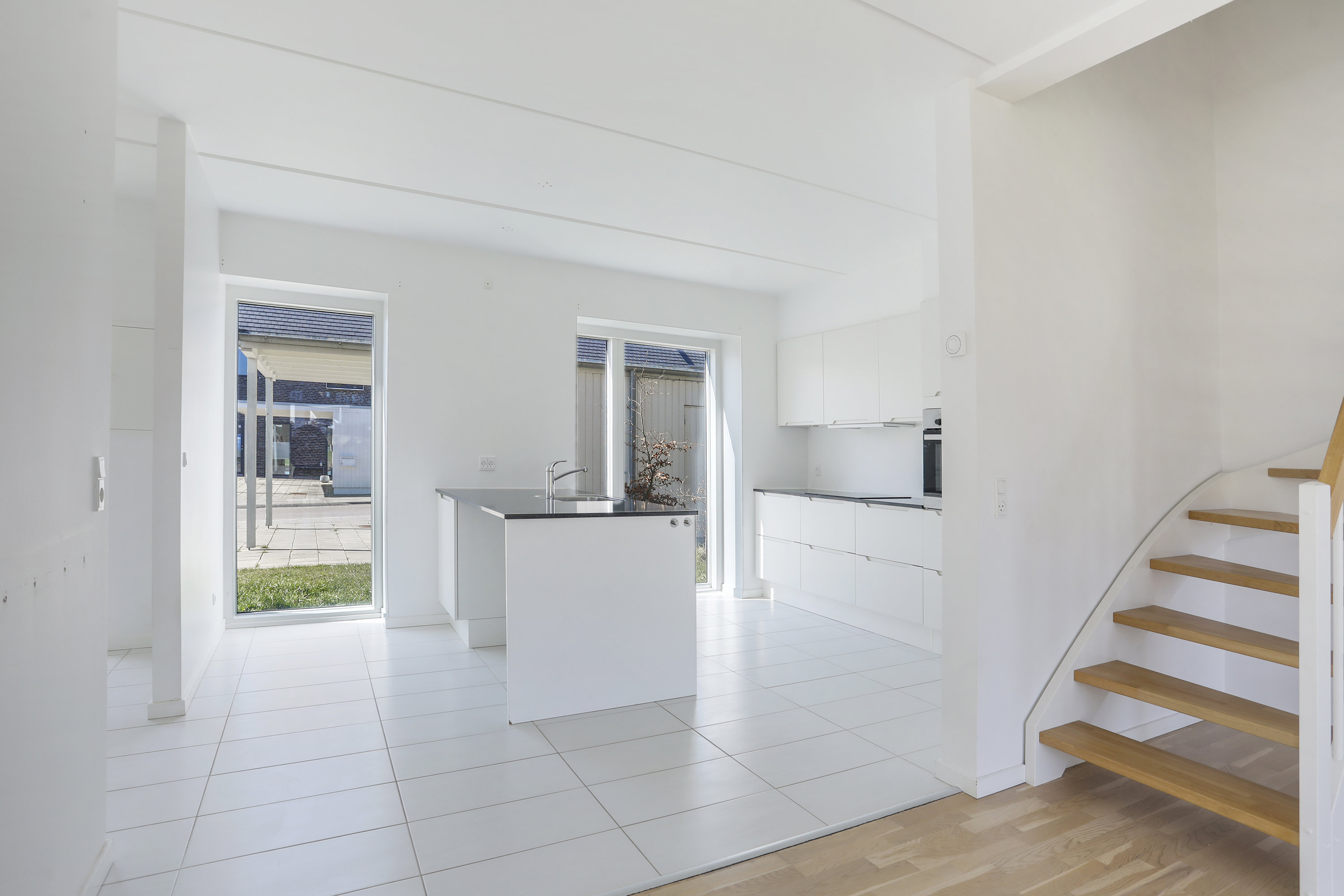 Fremhævet gang billede i fuldskærmstilstand. Billede af Kongeskrænten 34, Smørumnedre, 2765 Smørum