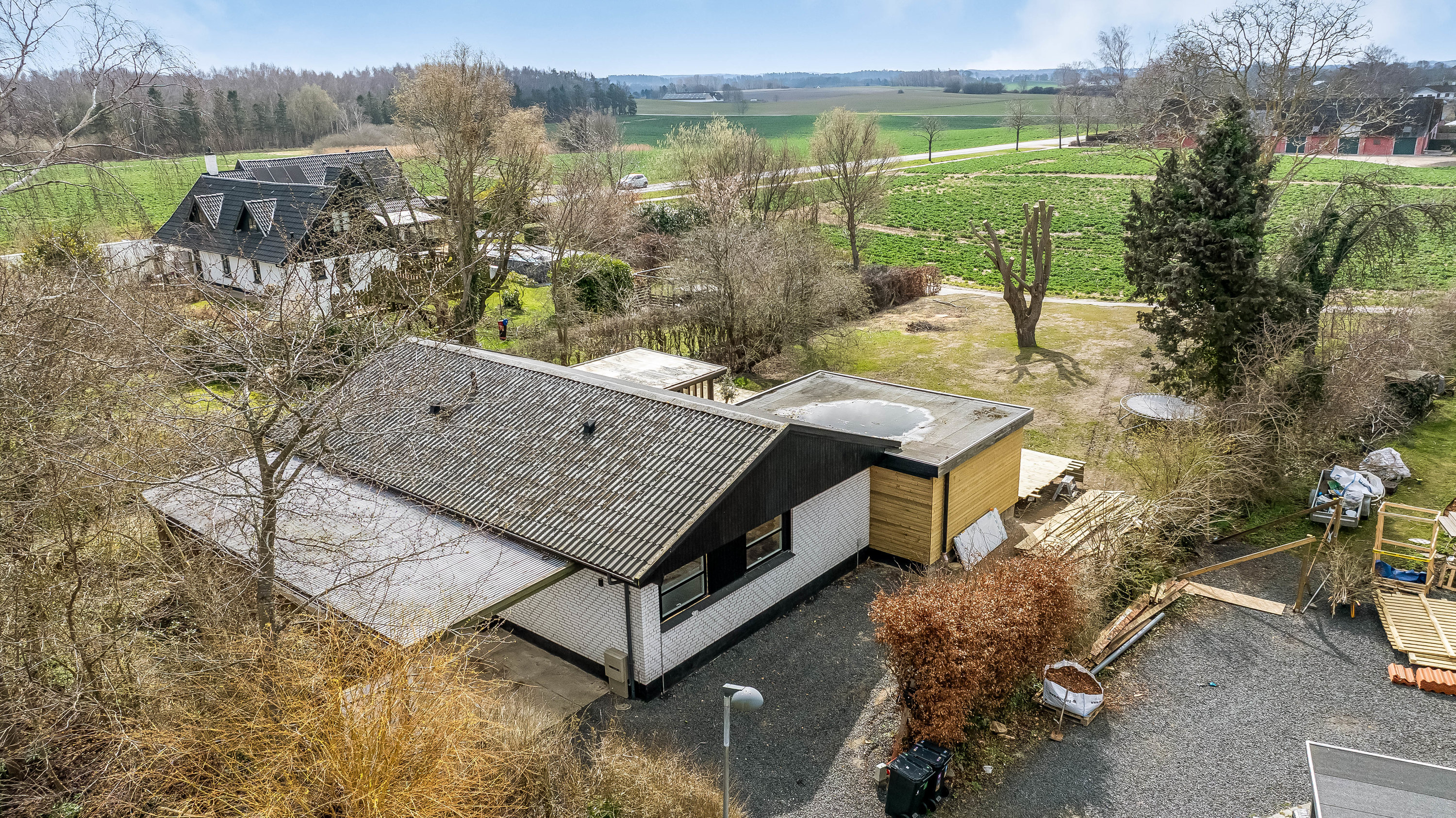 Fremhævet facade billede i fuldskærmstilstand. Billede af Holmemosen 15, Annisse, 3200 Helsinge