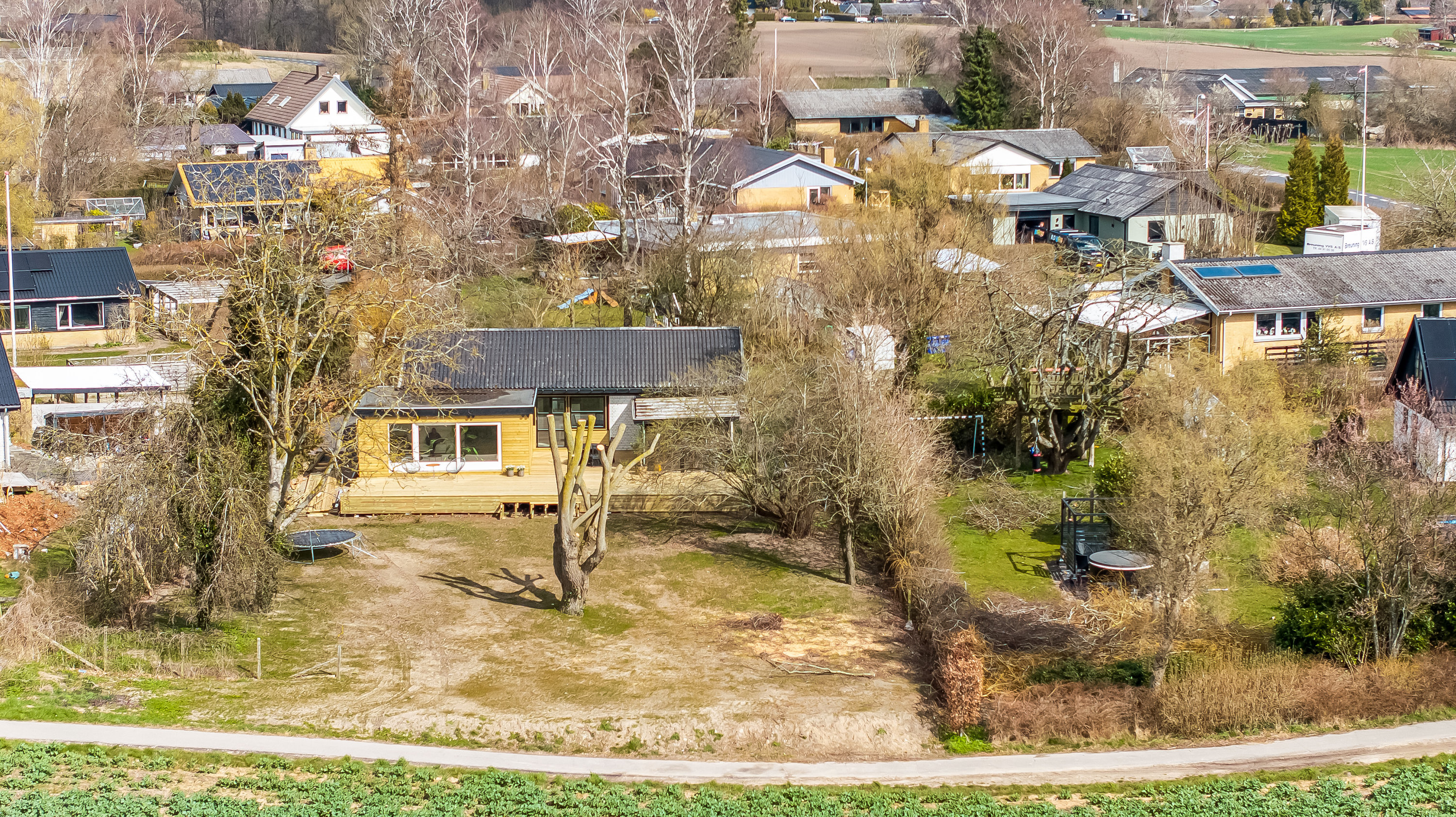 Fremhævet facade billede i fuldskærmstilstand. Billede af Holmemosen 15, Annisse, 3200 Helsinge