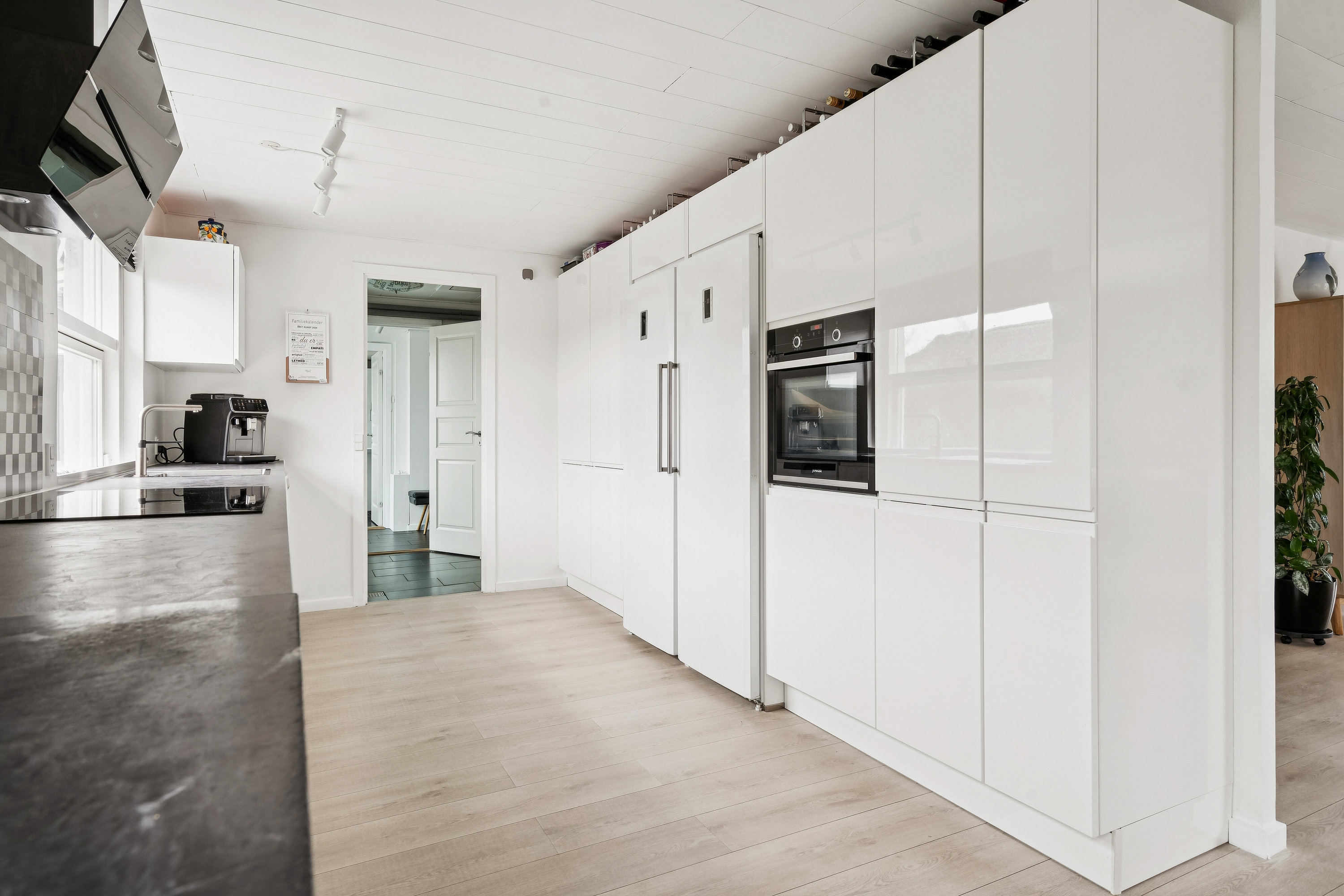 Fremhævet køkken billede i fuldskærmstilstand. Billede af Blåbærvænget 20, Appenæs, 4700 Næstved