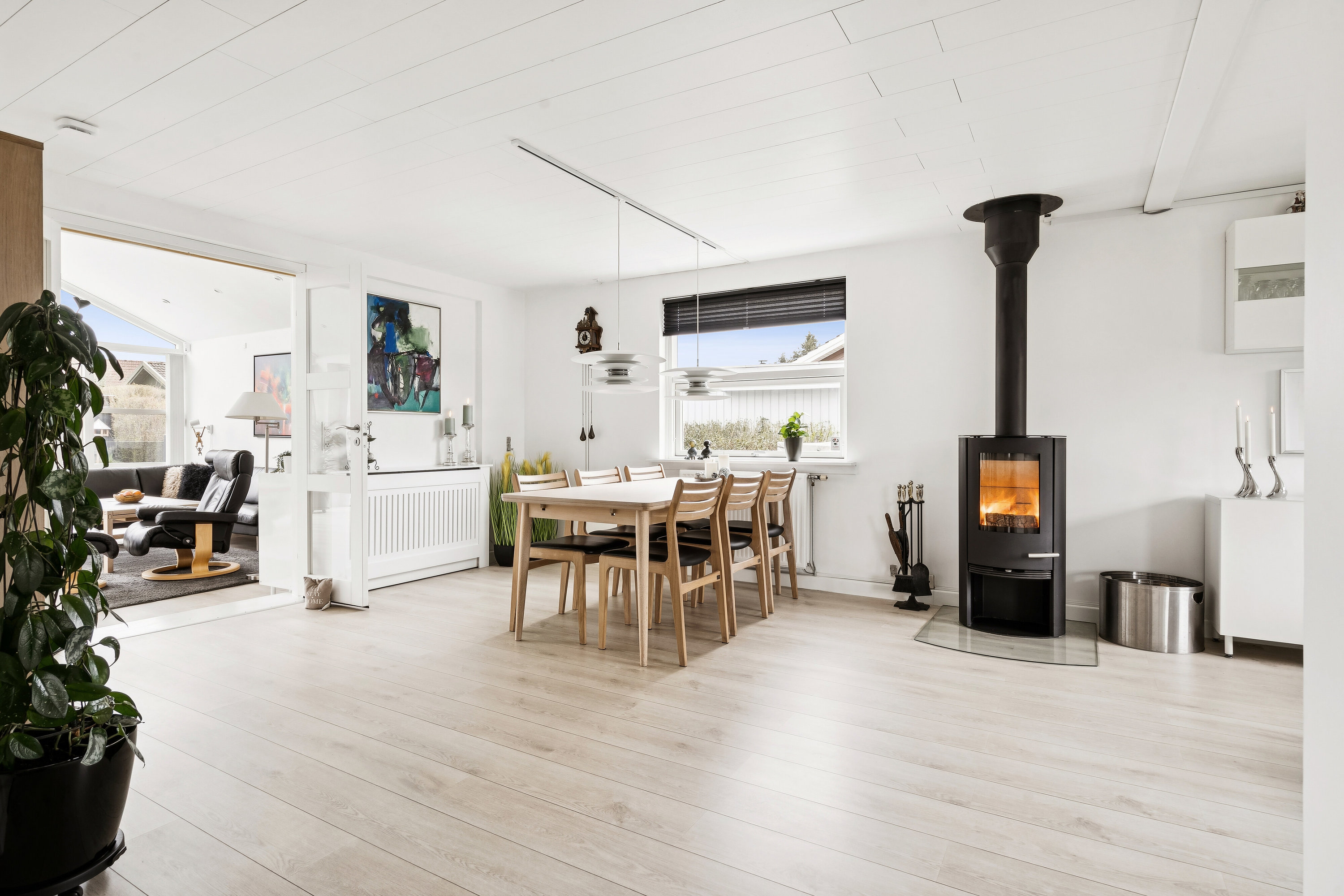 Fremhævet spisestue billede i fuldskærmstilstand. Billede af Blåbærvænget 20, Appenæs, 4700 Næstved