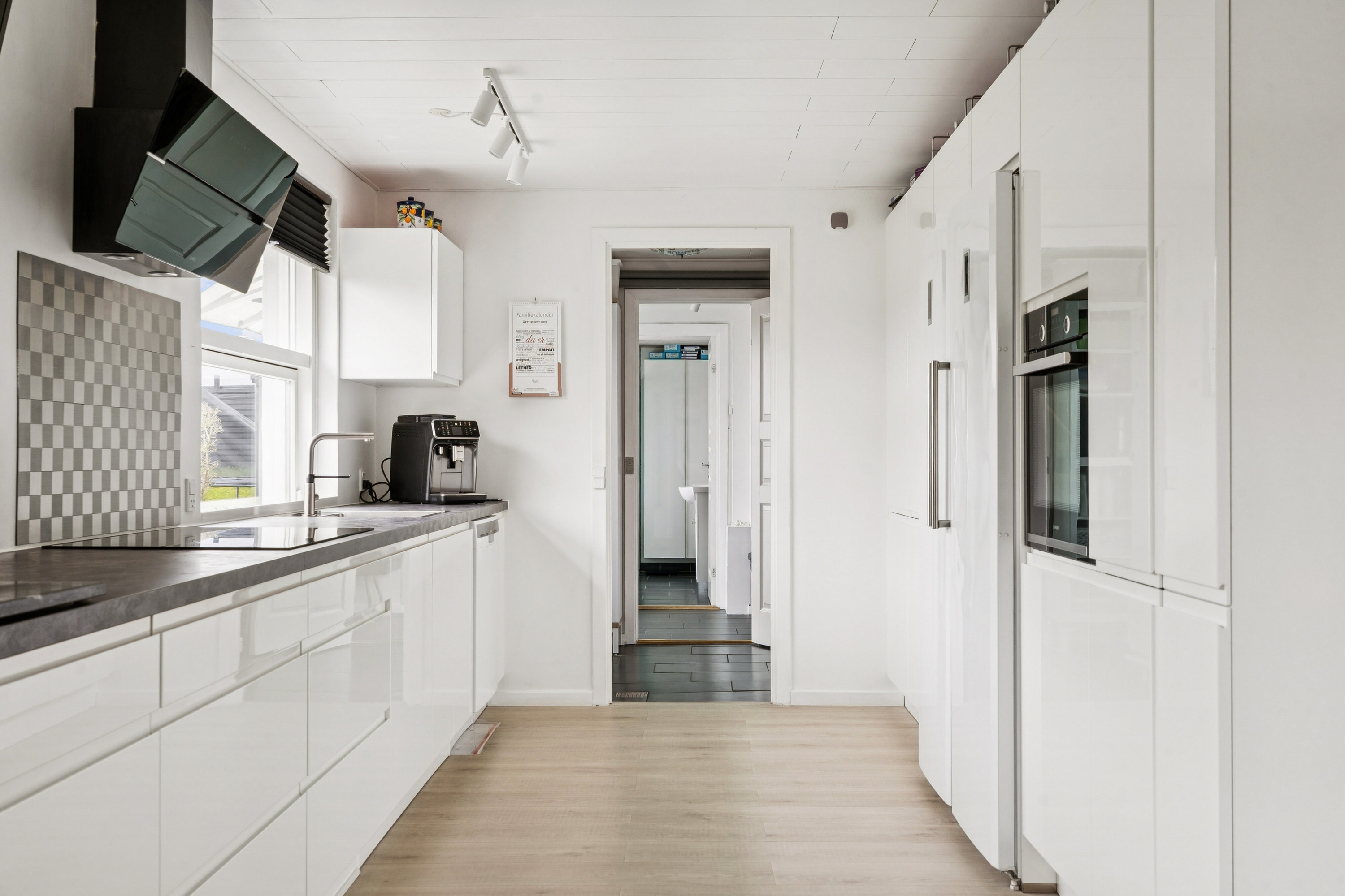 Fremhævet køkken billede i fuldskærmstilstand. Billede af Blåbærvænget 20, Appenæs, 4700 Næstved