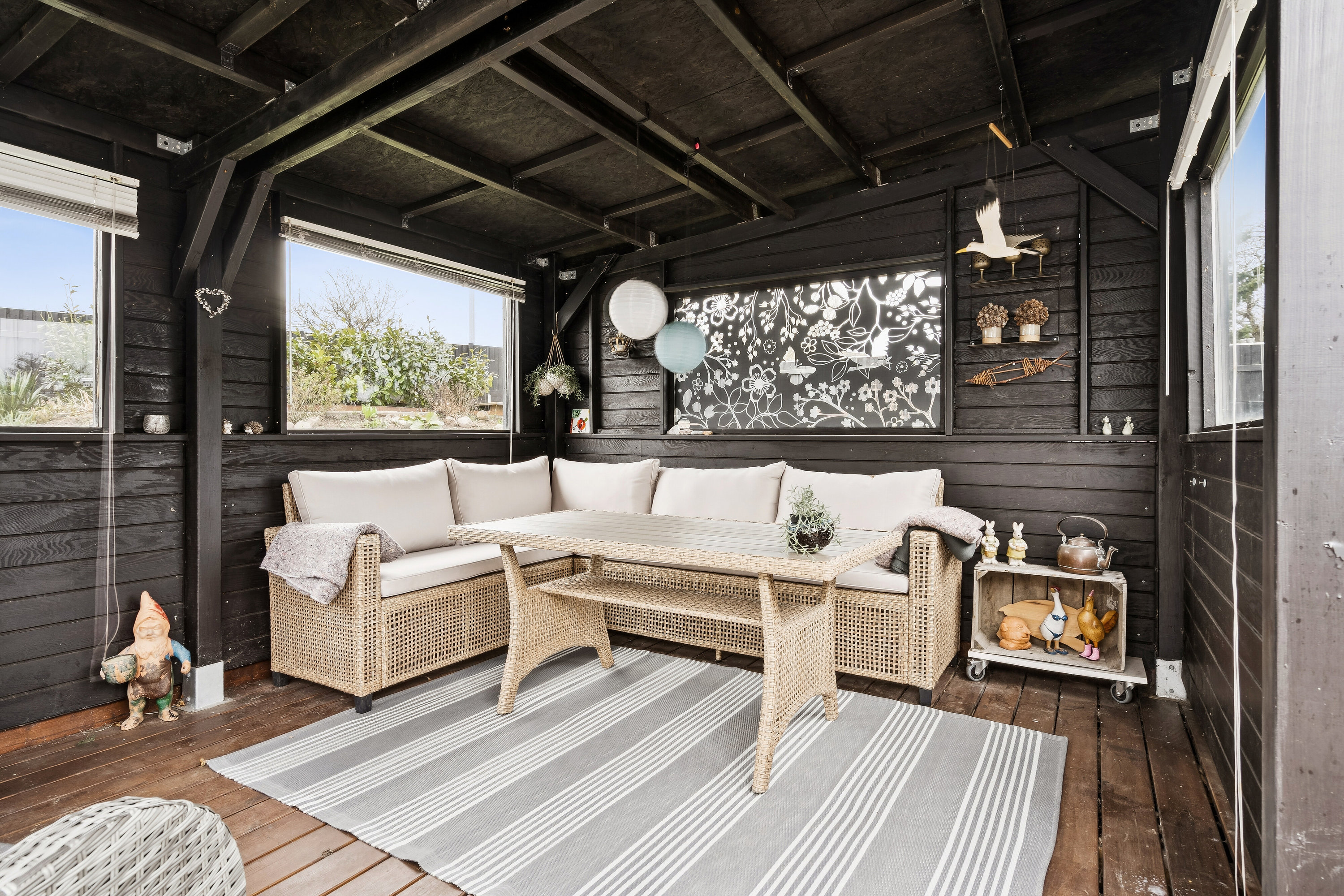 Fremhævet stue billede i fuldskærmstilstand. Billede af Blåbærvænget 20, Appenæs, 4700 Næstved