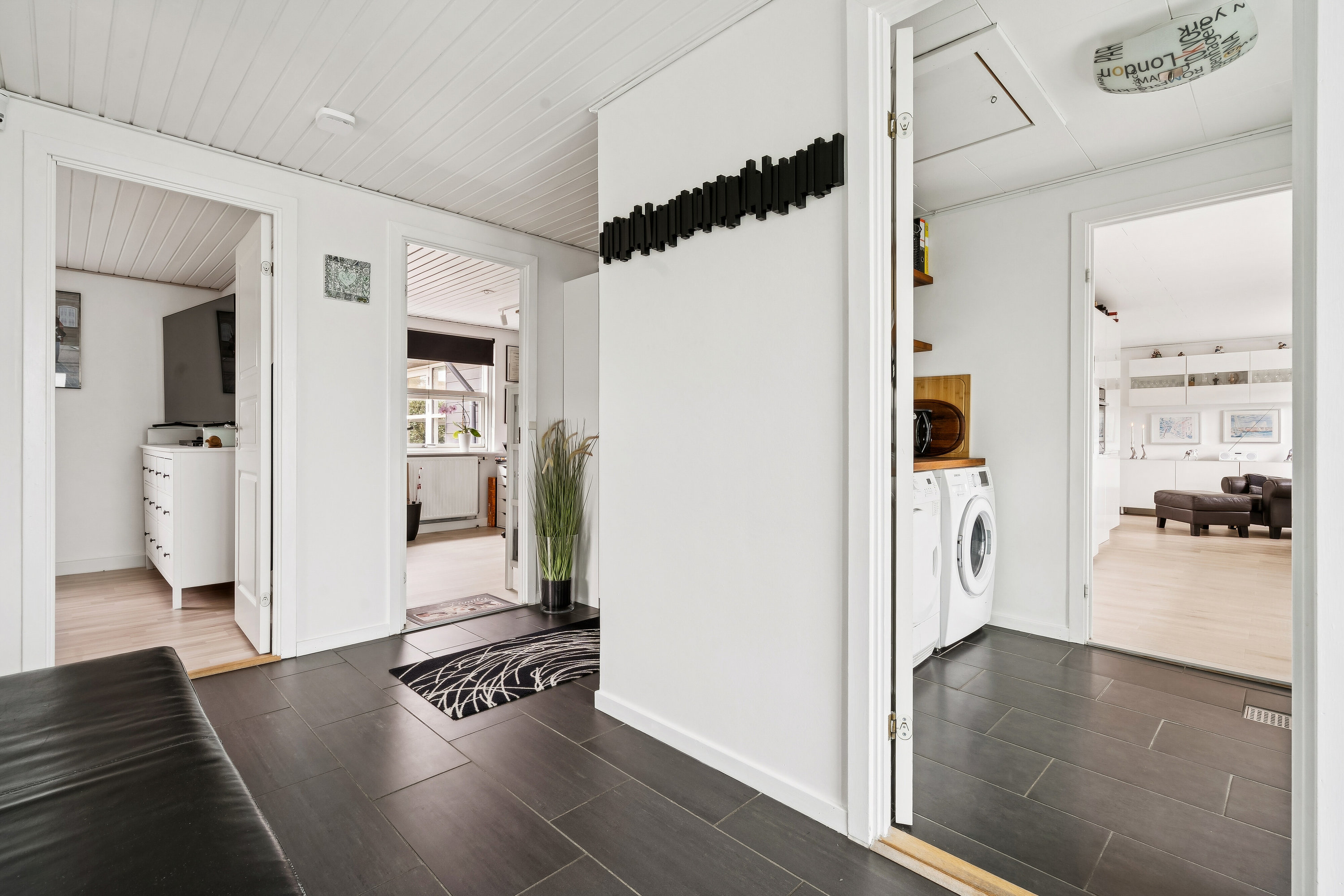 Fremhævet gang billede i fuldskærmstilstand. Billede af Blåbærvænget 20, Appenæs, 4700 Næstved