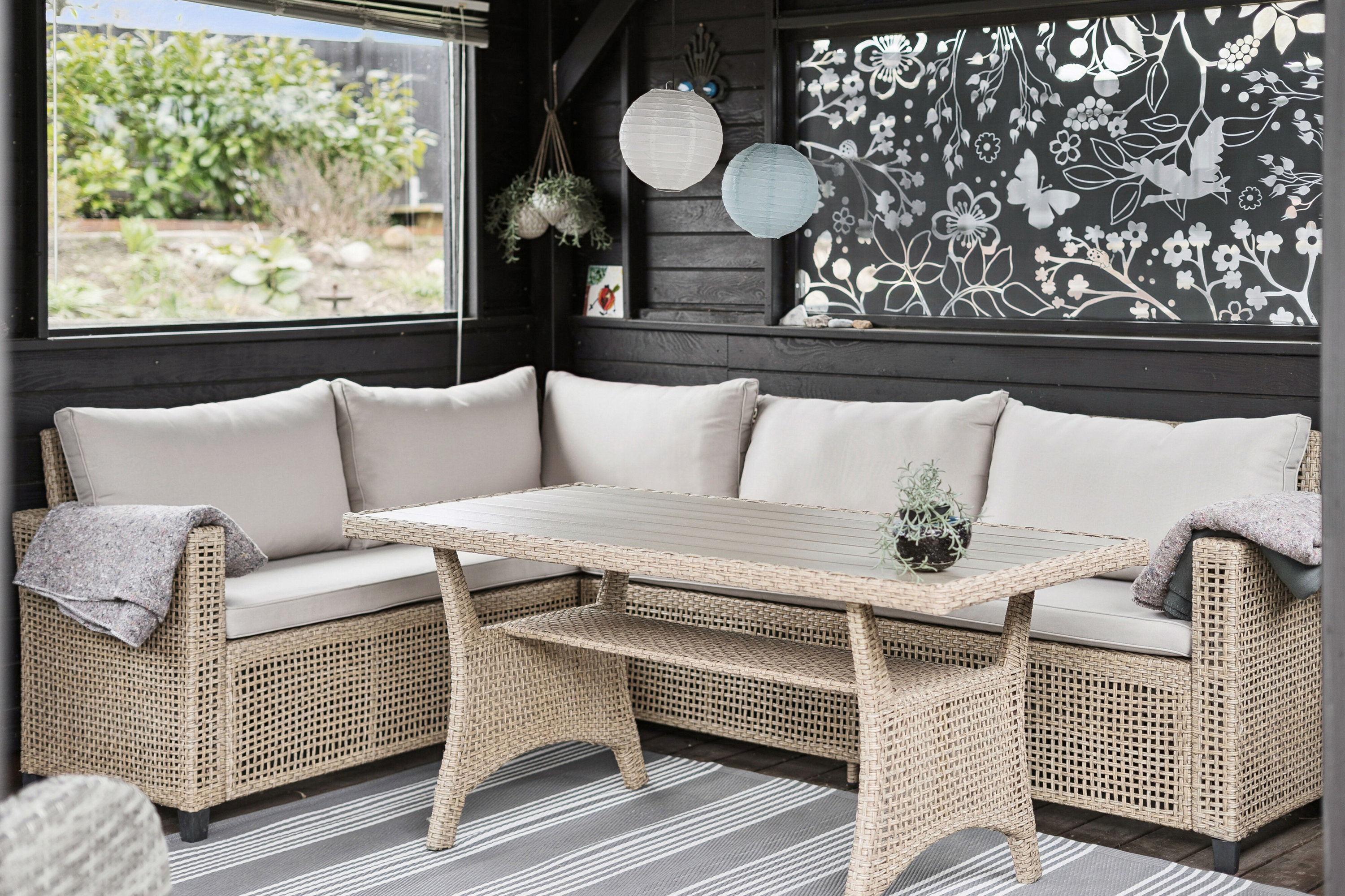 Fremhævet overdækket terrasse billede i fuldskærmstilstand. Billede af Blåbærvænget 20, Appenæs, 4700 Næstved