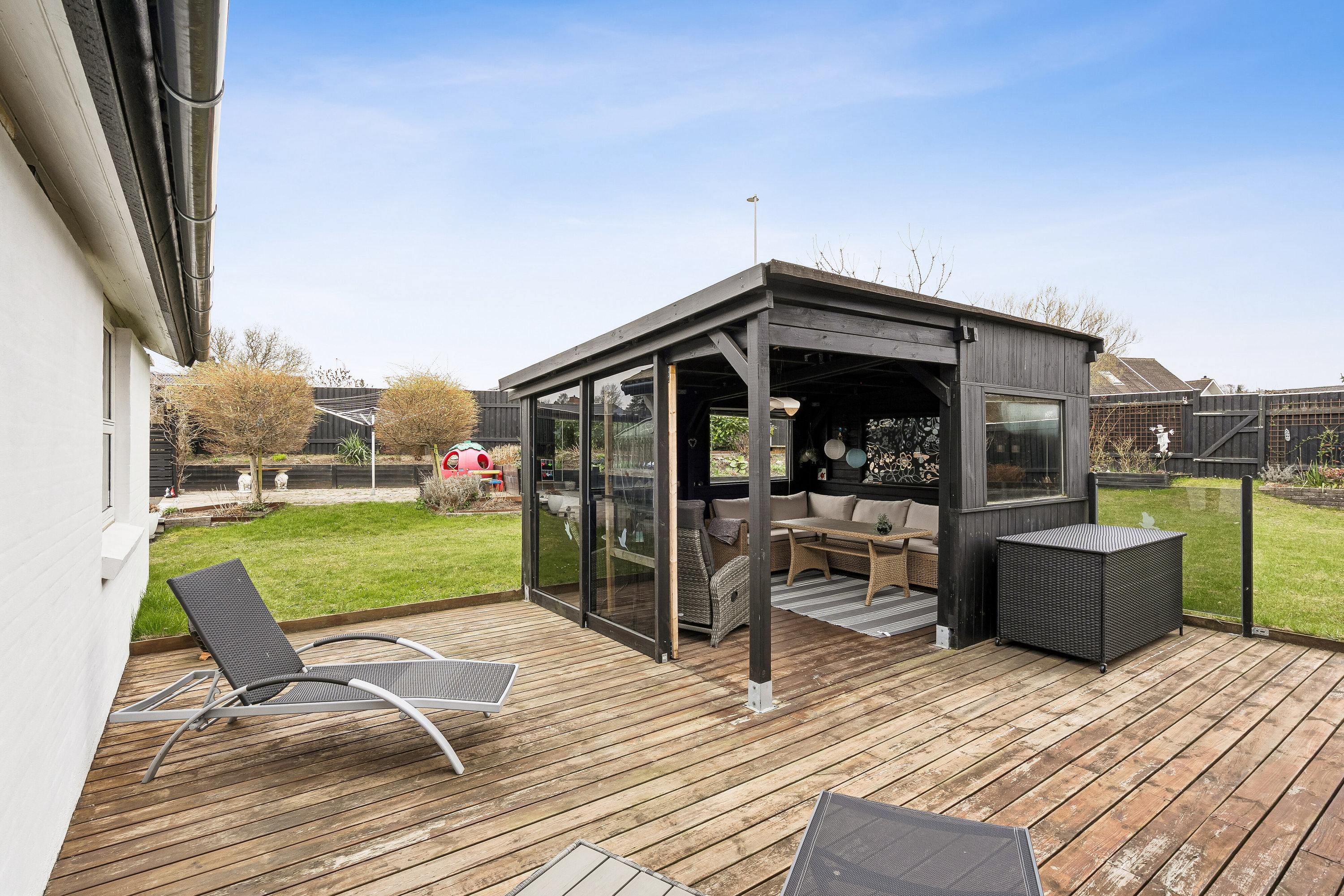 Fremhævet terrasse billede i fuldskærmstilstand. Billede af Blåbærvænget 20, Appenæs, 4700 Næstved