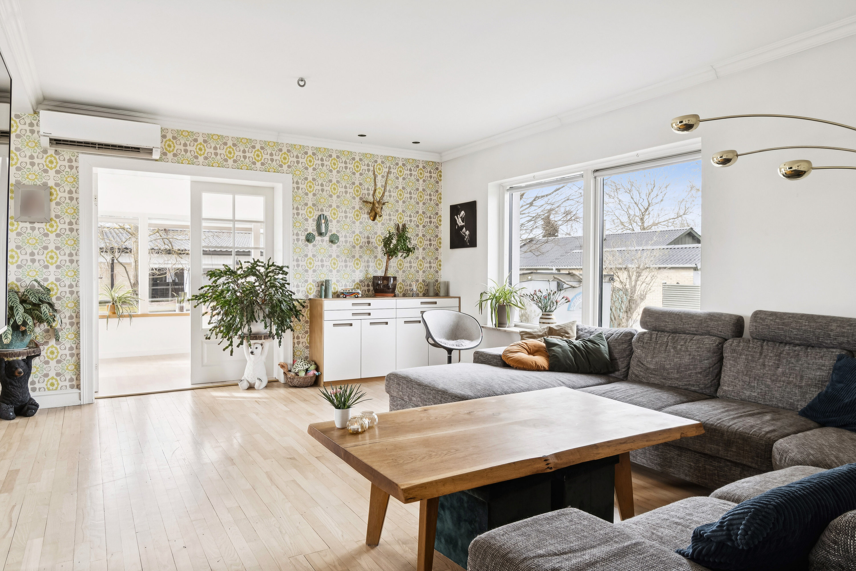 Fremhævet stue billede i fuldskærmstilstand. Billede af Henry Heerups Vej 21, 2610 Rødovre