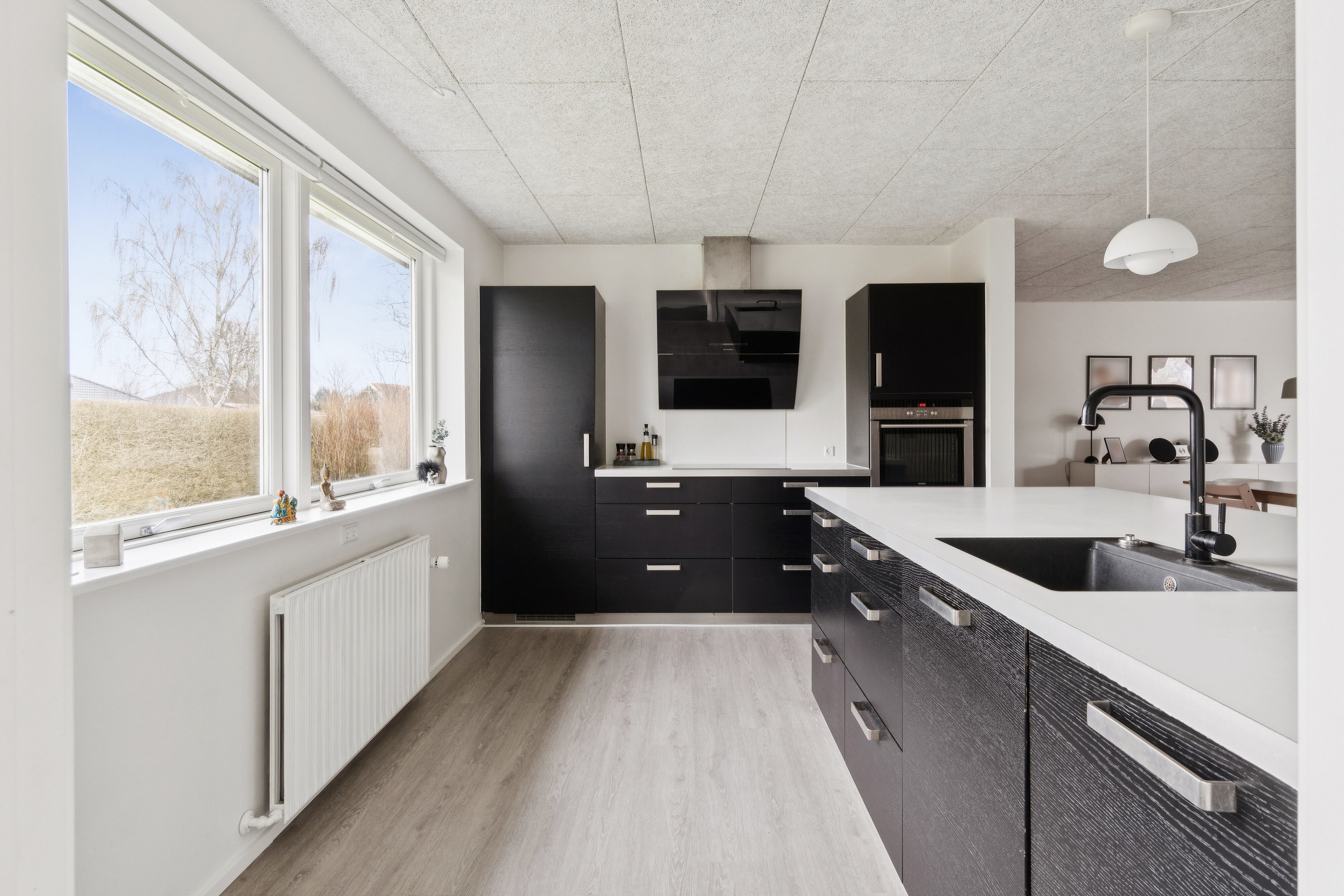 Fremhævet køkken billede i fuldskærmstilstand. Billede af Skærskovvænget 23, 8600 Silkeborg