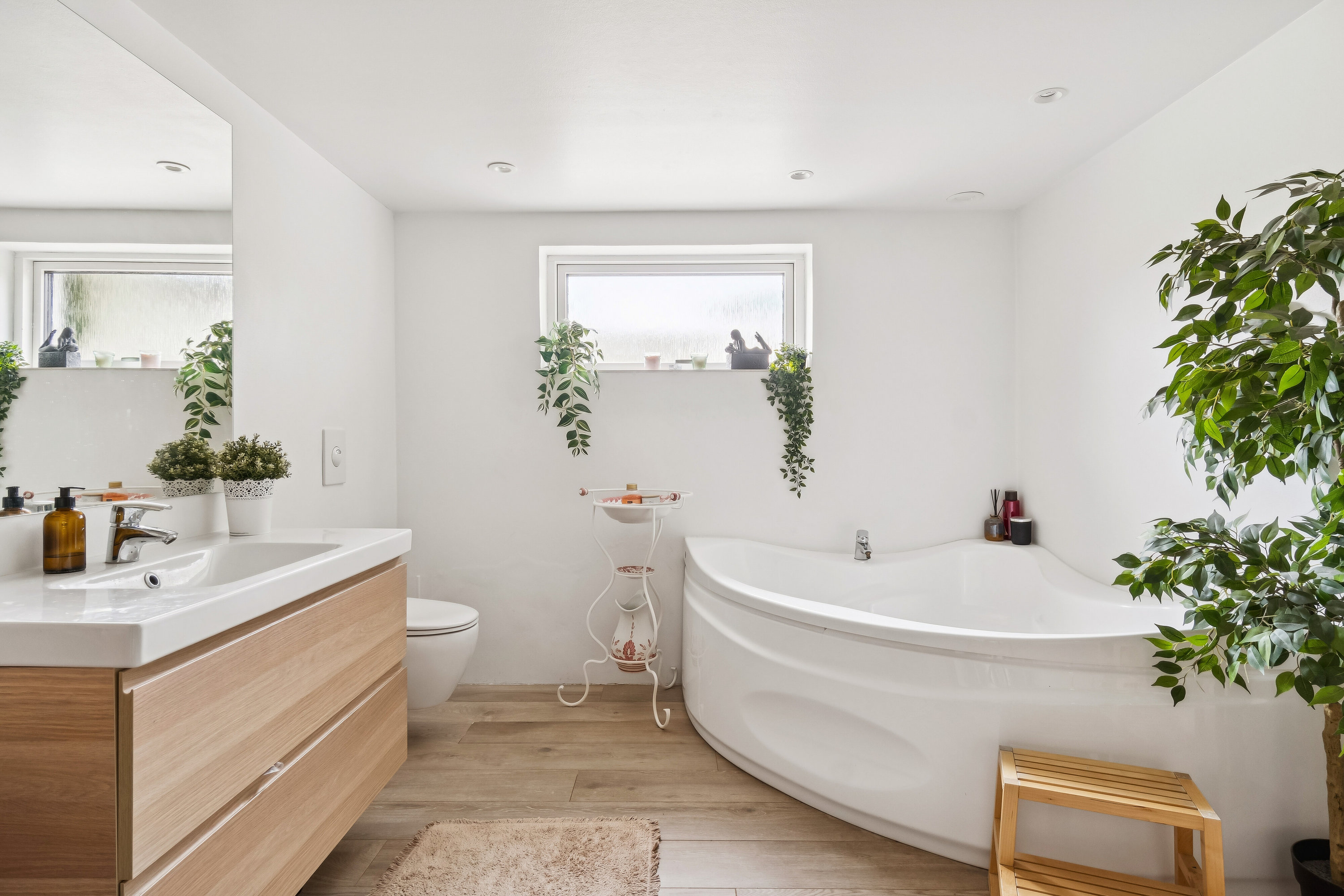 Fremhævet badeværelse billede i fuldskærmstilstand. Billede af Henry Heerups Vej 21, 2610 Rødovre