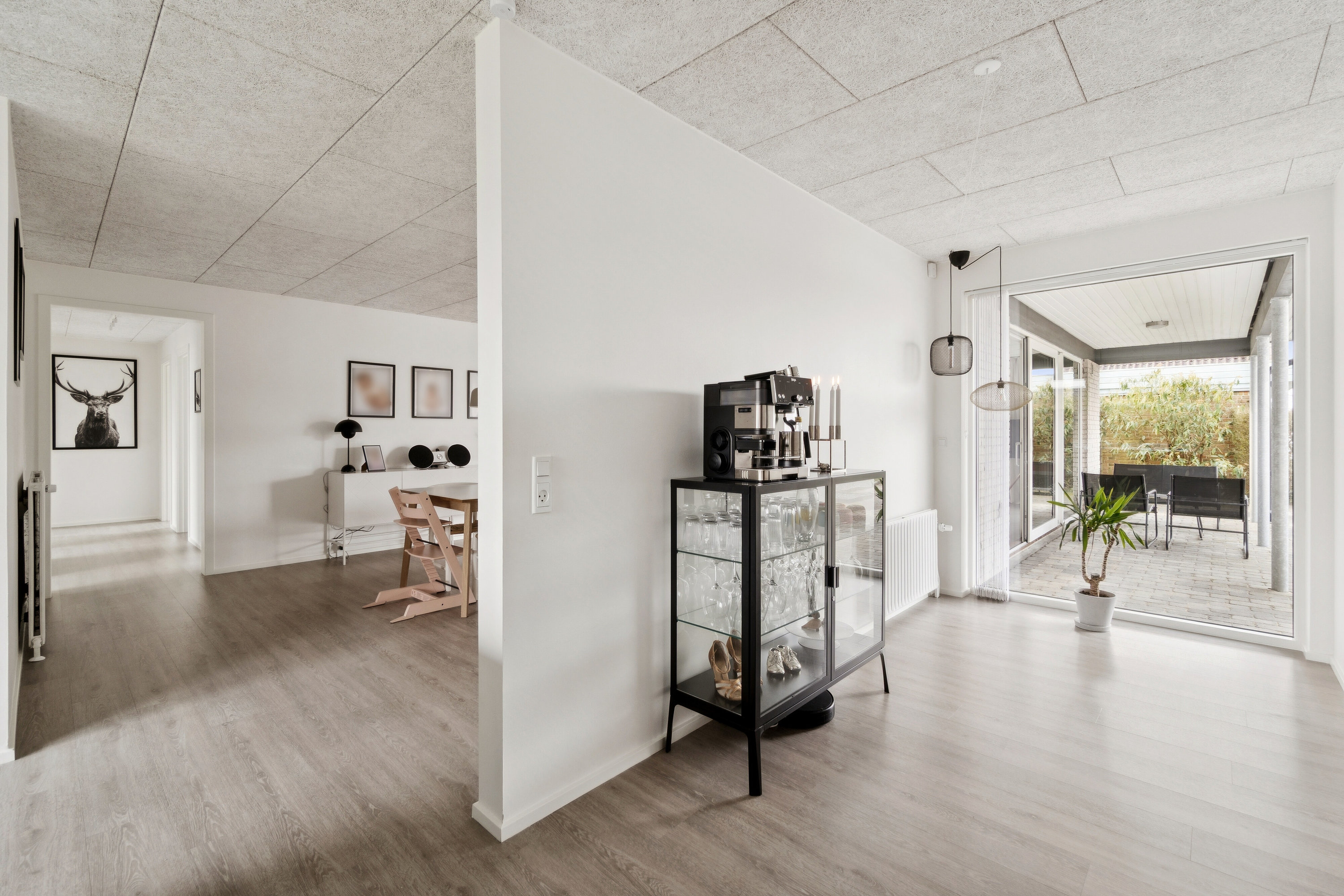 Fremhævet gang billede i fuldskærmstilstand. Billede af Skærskovvænget 23, 8600 Silkeborg