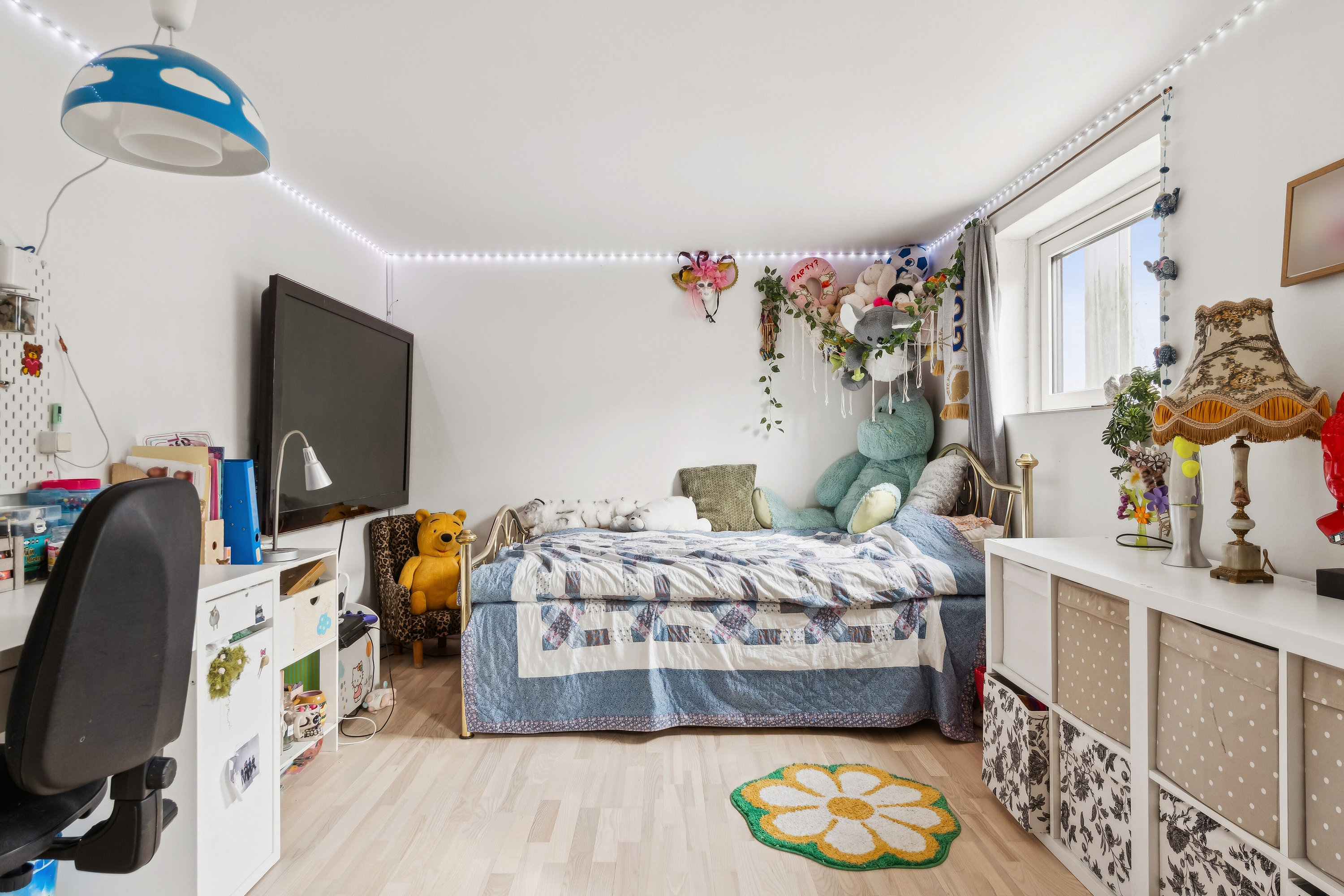 Fremhævet soveværelse billede i fuldskærmstilstand. Billede af Henry Heerups Vej 21, 2610 Rødovre