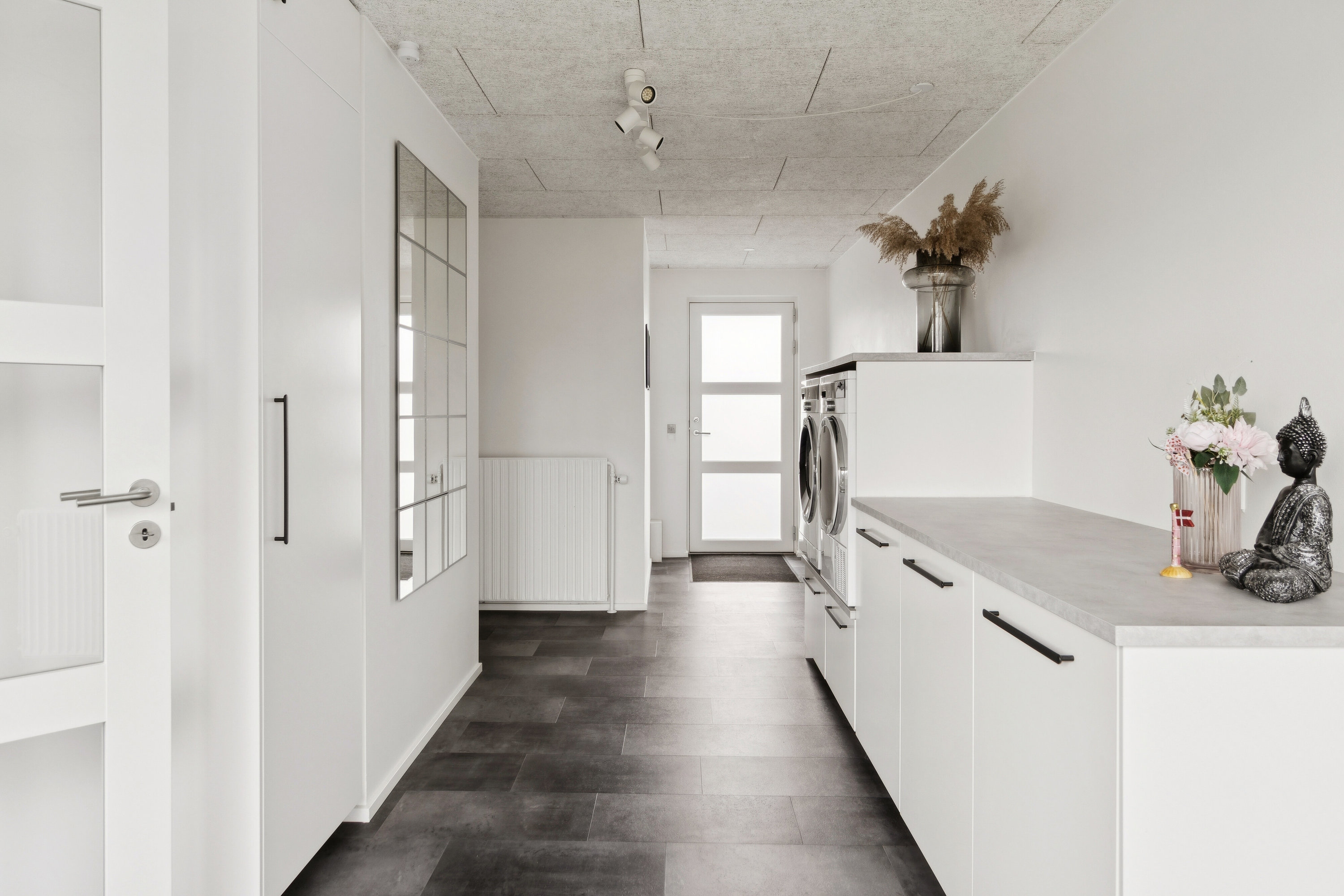 Fremhævet gang billede i fuldskærmstilstand. Billede af Skærskovvænget 23, 8600 Silkeborg