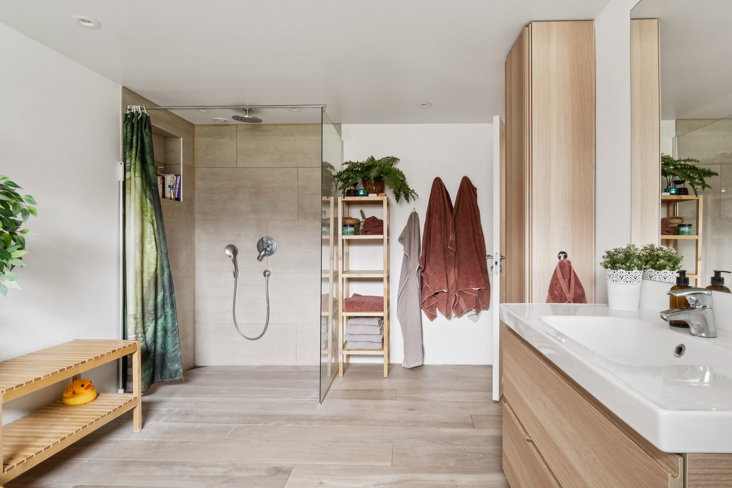 Fremhævet badeværelse billede i fuldskærmstilstand. Billede af Henry Heerups Vej 21, 2610 Rødovre