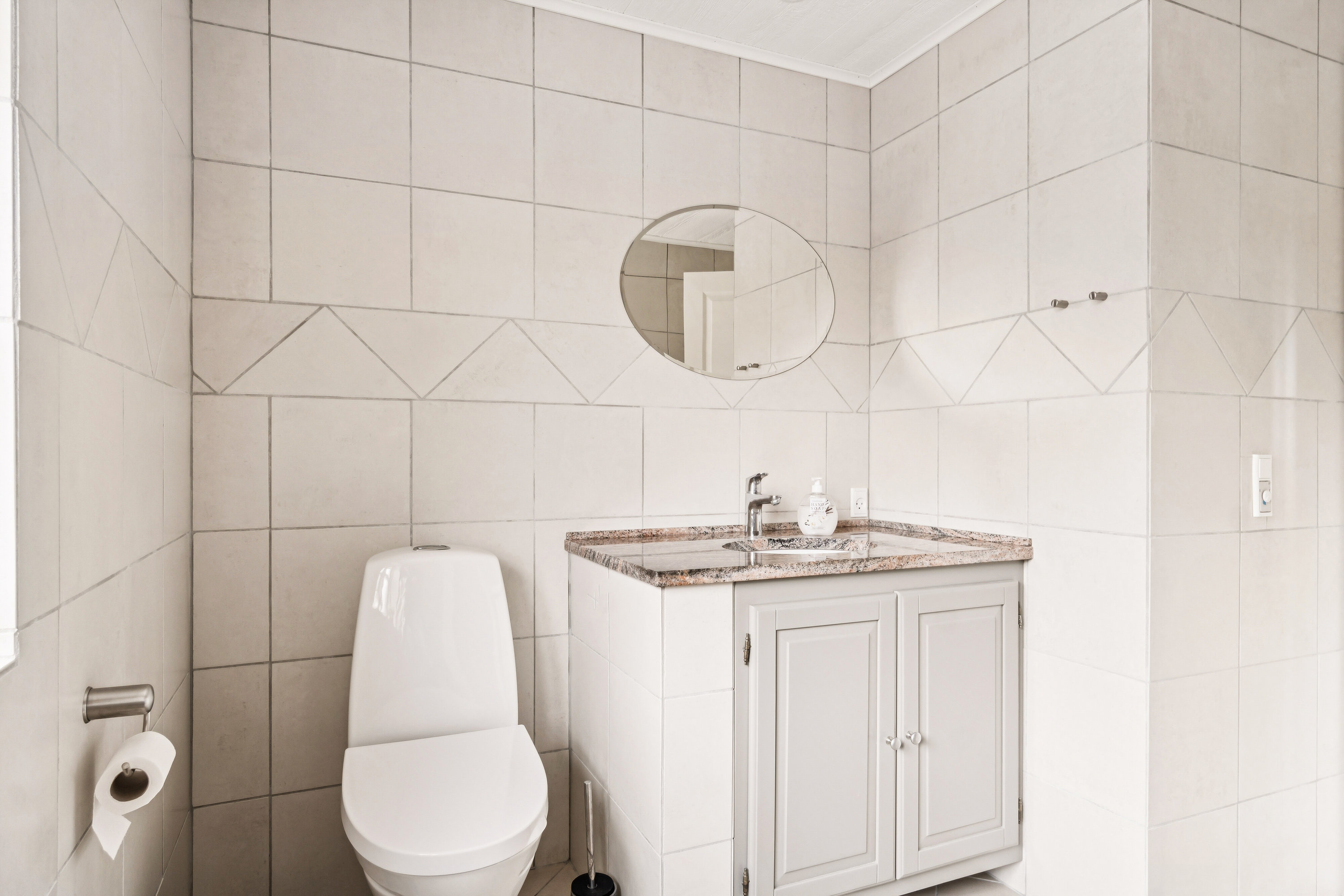 Fremhævet badeværelse billede i fuldskærmstilstand. Billede af Kastanievej 2, 4773 Stensved