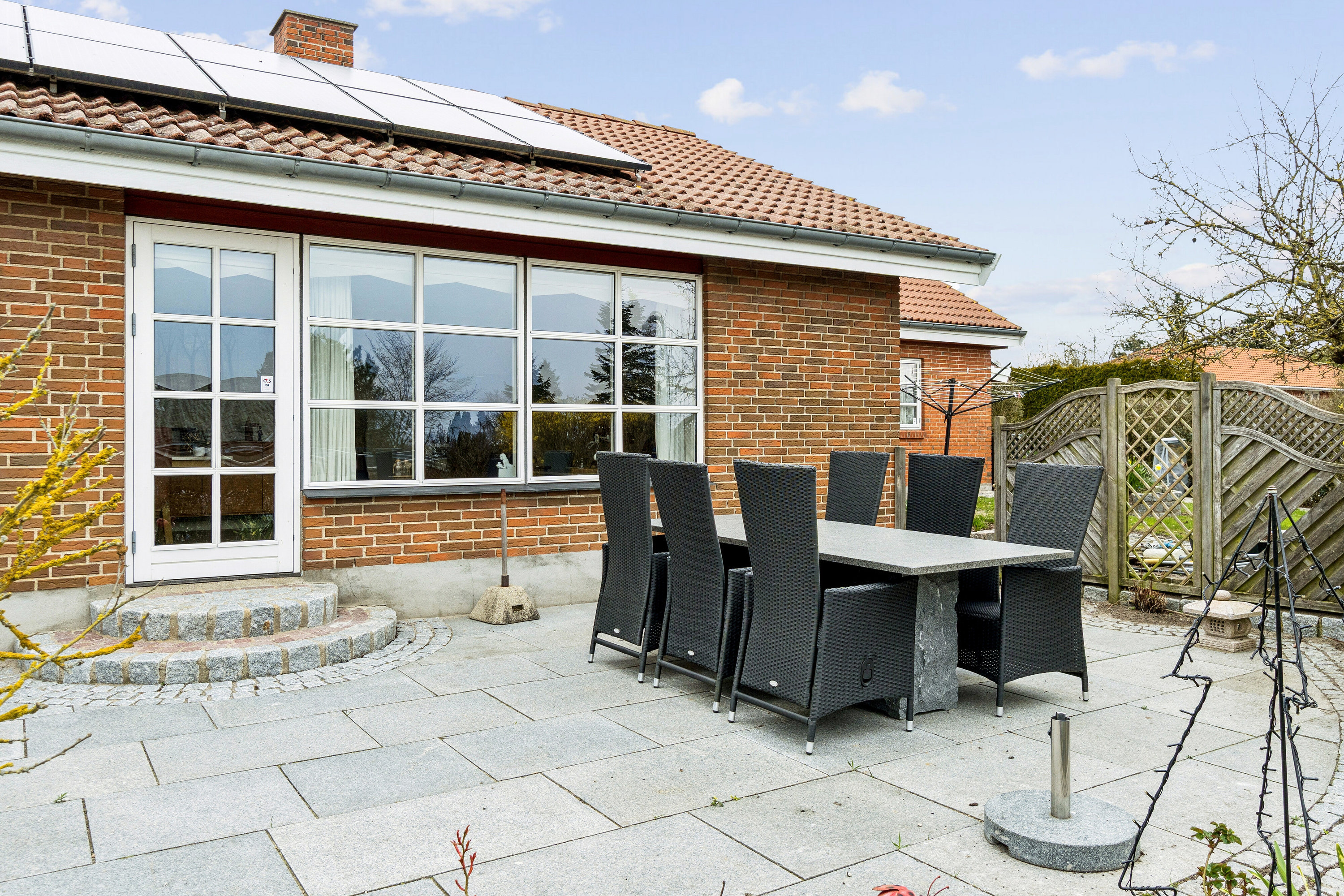 Fremhævet terrasse billede i fuldskærmstilstand. Billede af Kastanievej 2, 4773 Stensved
