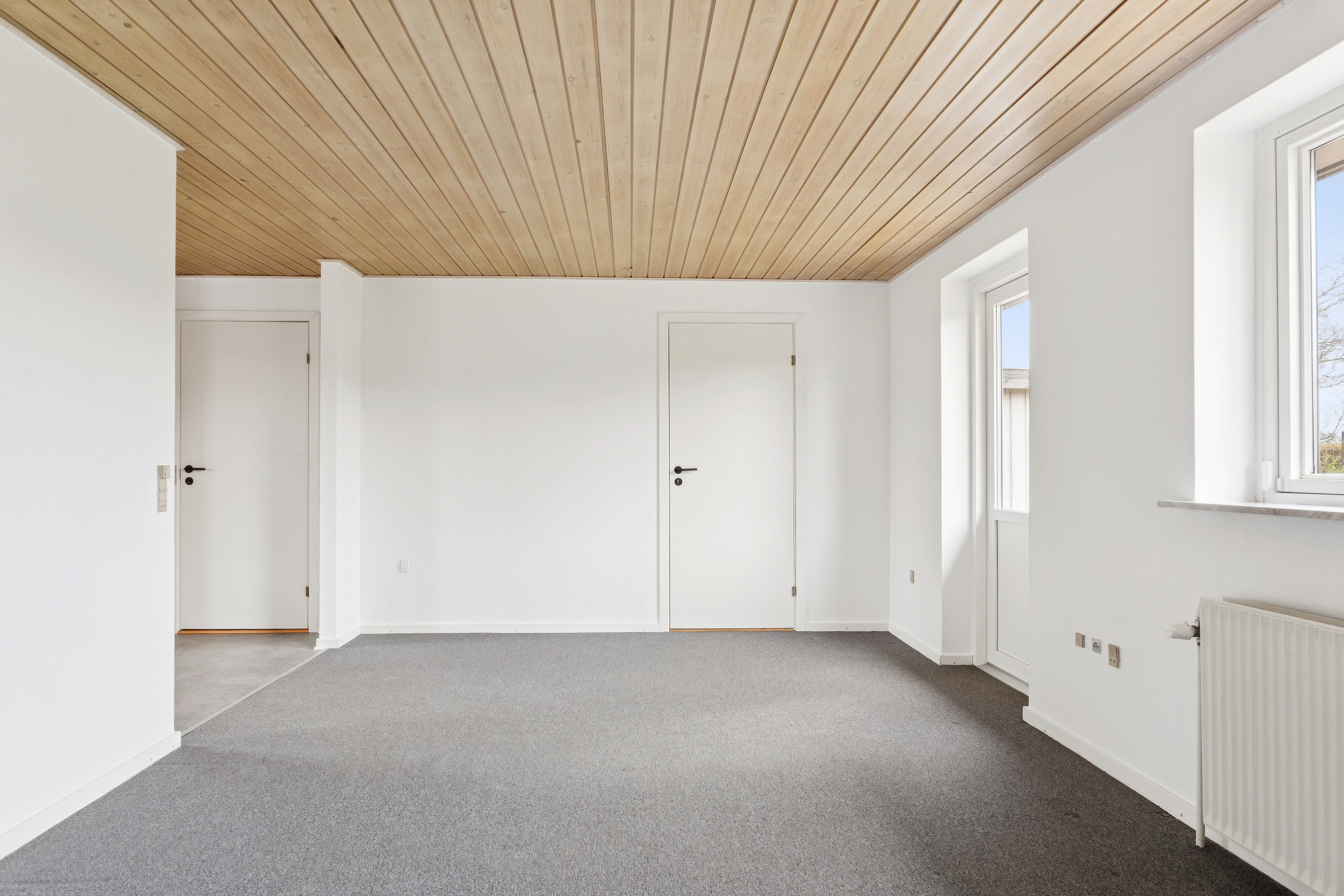 Fremhævet stue billede i fuldskærmstilstand. Billede af Tørrepladsen 27, Thorning, 8620 Kjellerup