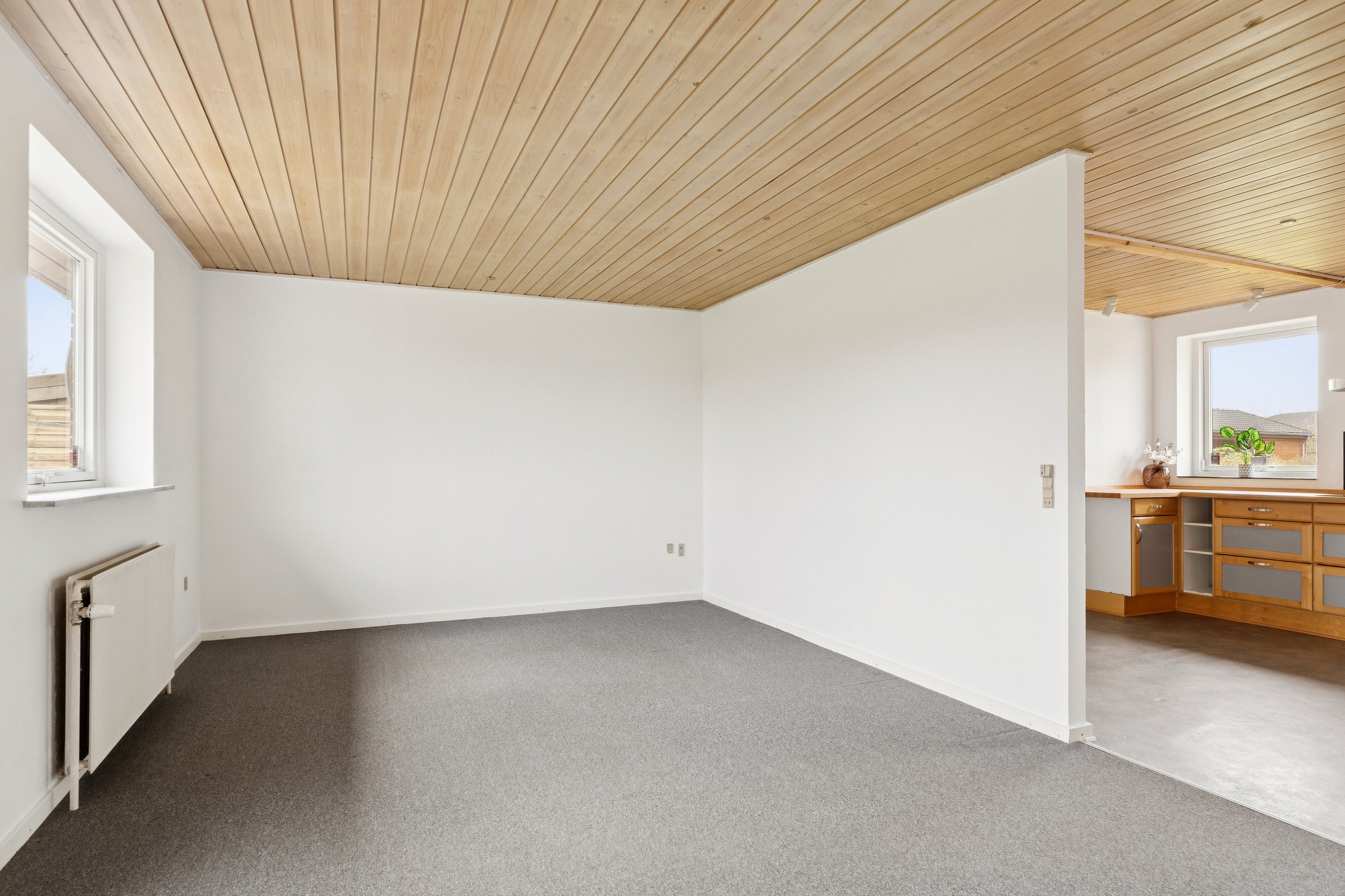 Fremhævet stue billede i fuldskærmstilstand. Billede af Tørrepladsen 27, Thorning, 8620 Kjellerup