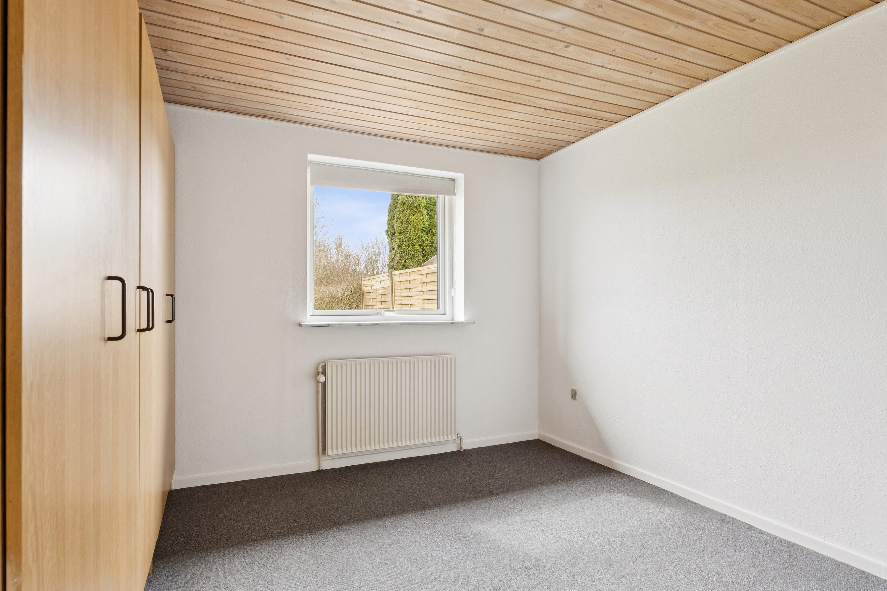 Fremhævet soveværelse billede i fuldskærmstilstand. Billede af Tørrepladsen 27, Thorning, 8620 Kjellerup