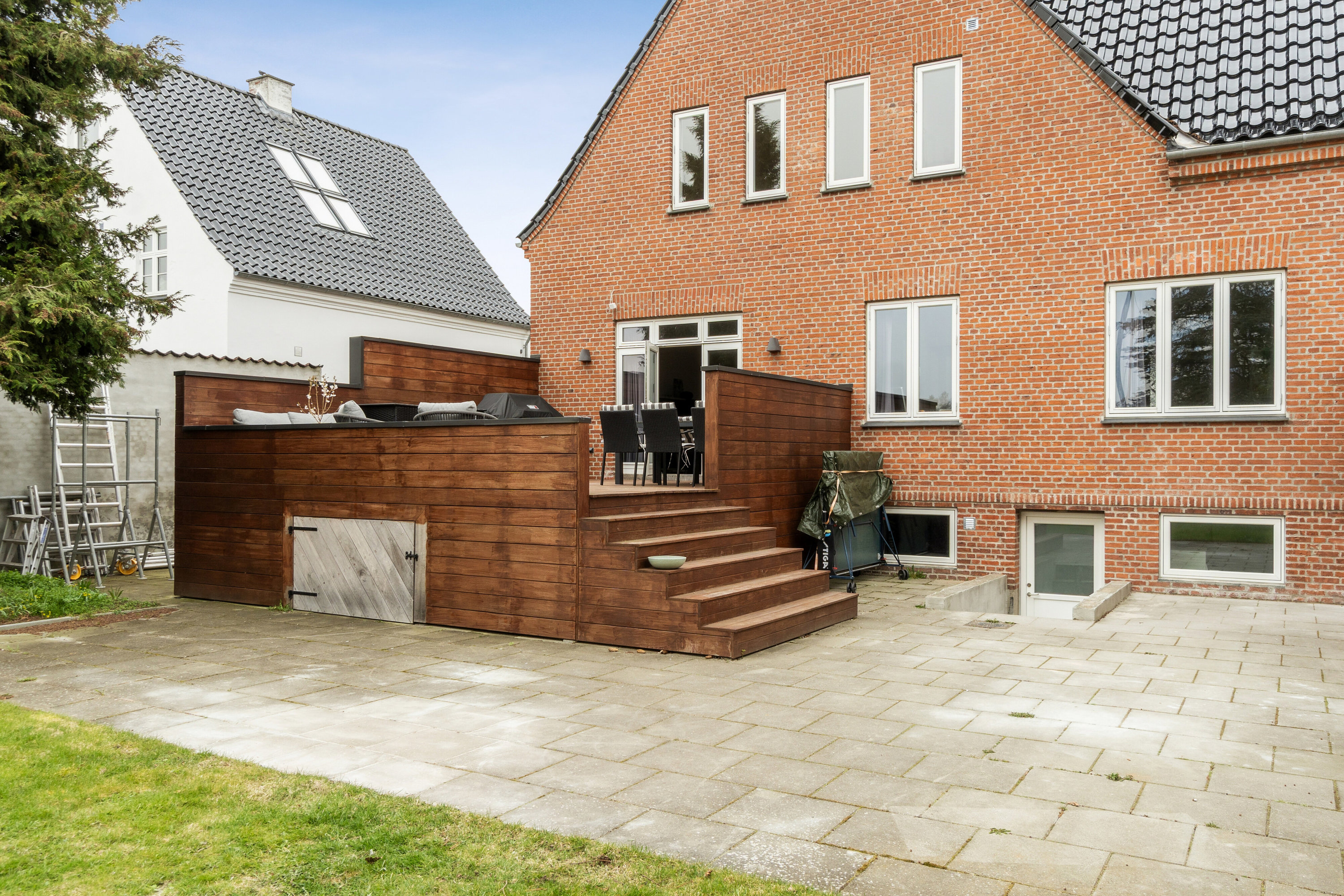 Fremhævet set fra haven billede i fuldskærmstilstand. Billede af Mariendals Alle 23, 4200 Slagelse