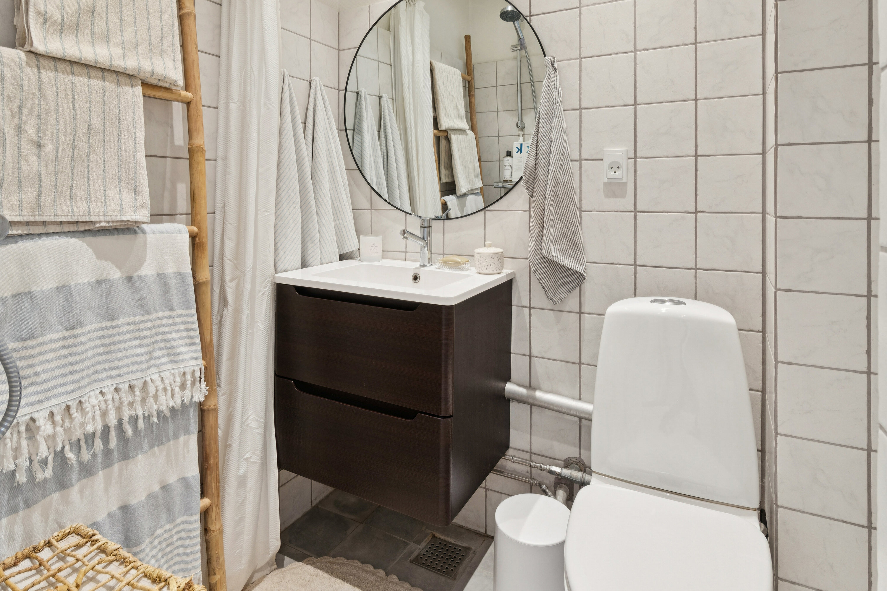 Fremhævet badeværelse billede i fuldskærmstilstand. Billede af Rødovre Parkvej 253, 2., 2610 Rødovre