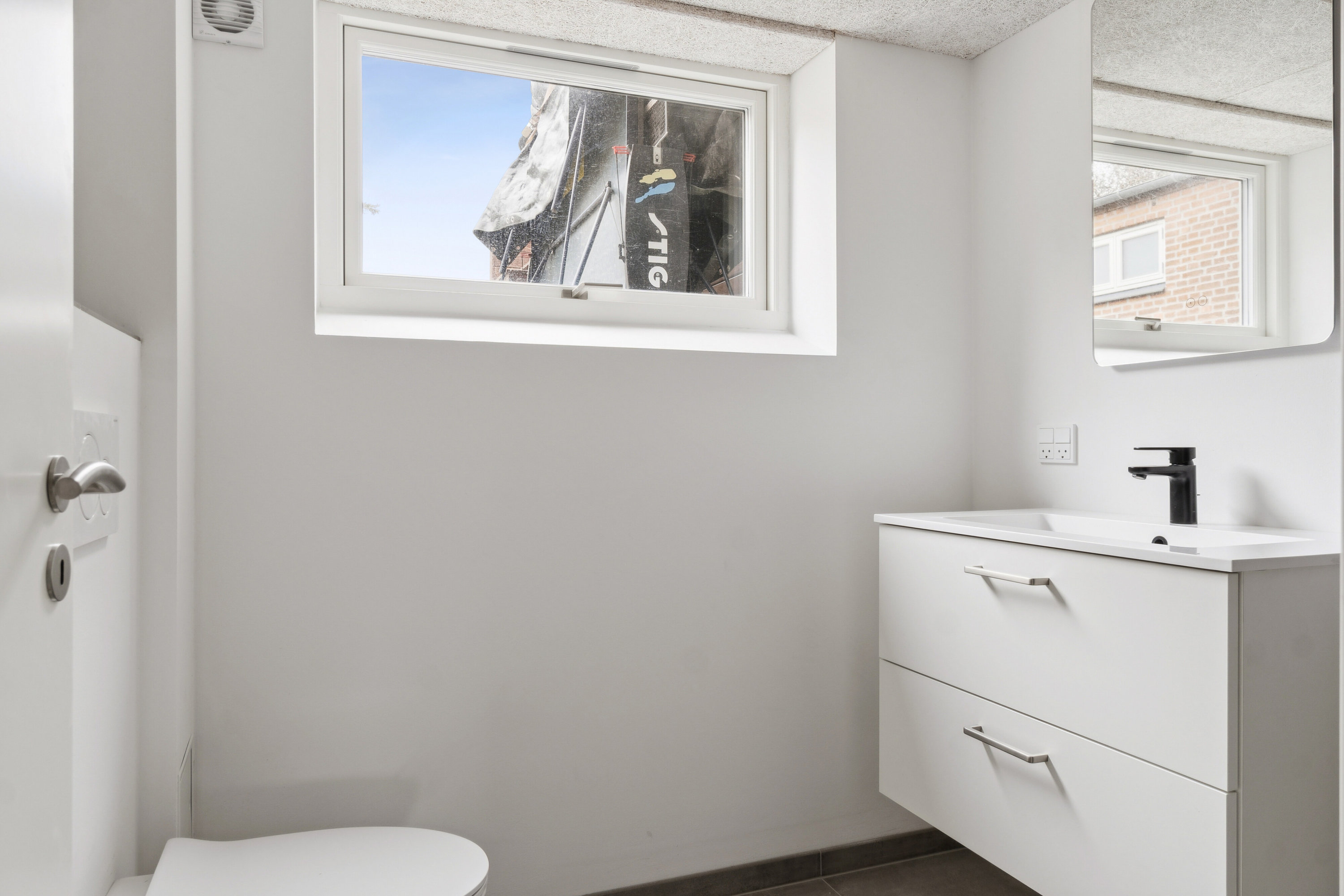 Fremhævet badeværelse billede i fuldskærmstilstand. Billede af Mariendals Alle 23, 4200 Slagelse