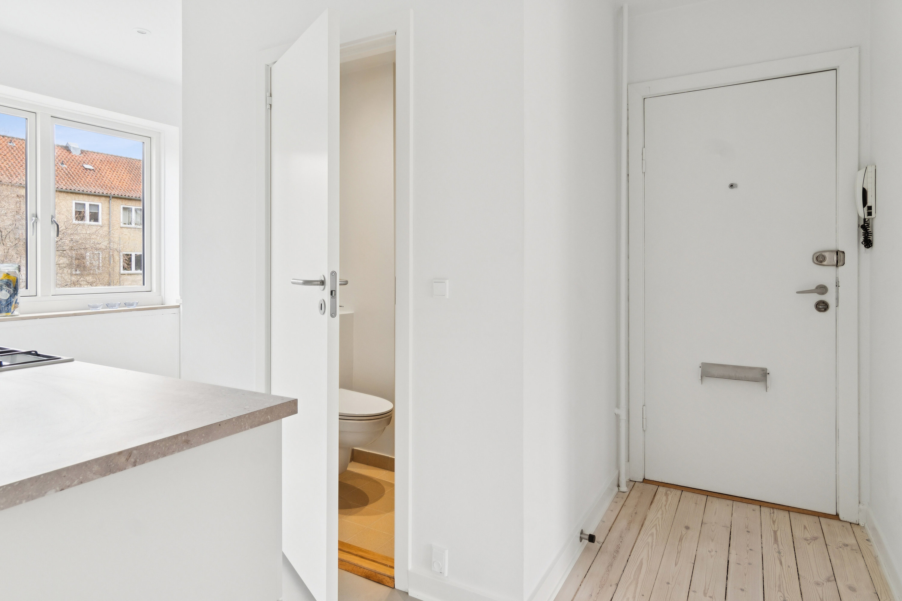 Fremhævet gang billede i fuldskærmstilstand. Billede af Frederiksdalsvej 103C, 1. th., 2830 Virum