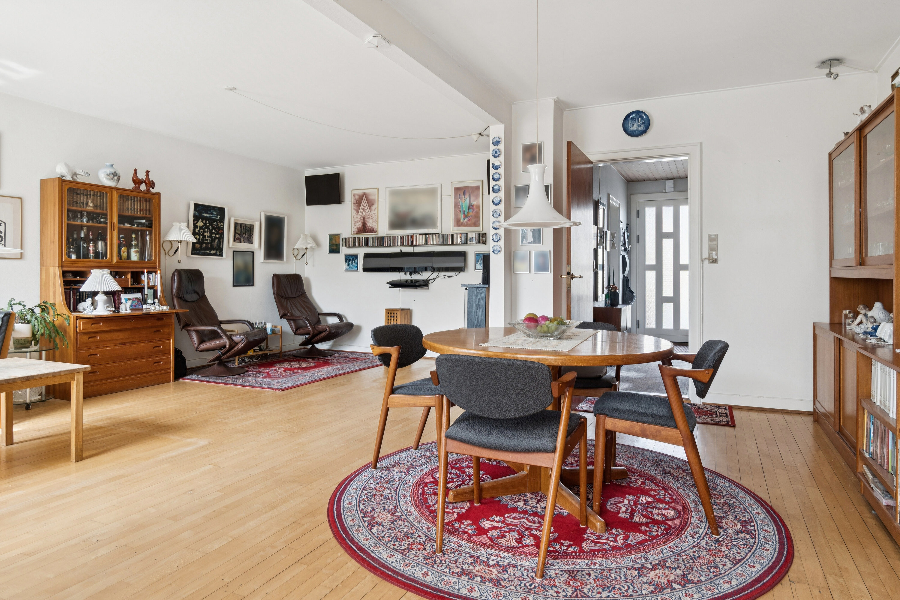 Fremhævet spisestue billede i fuldskærmstilstand. Billede af Slotsherrensvej 247B, 2610 Rødovre