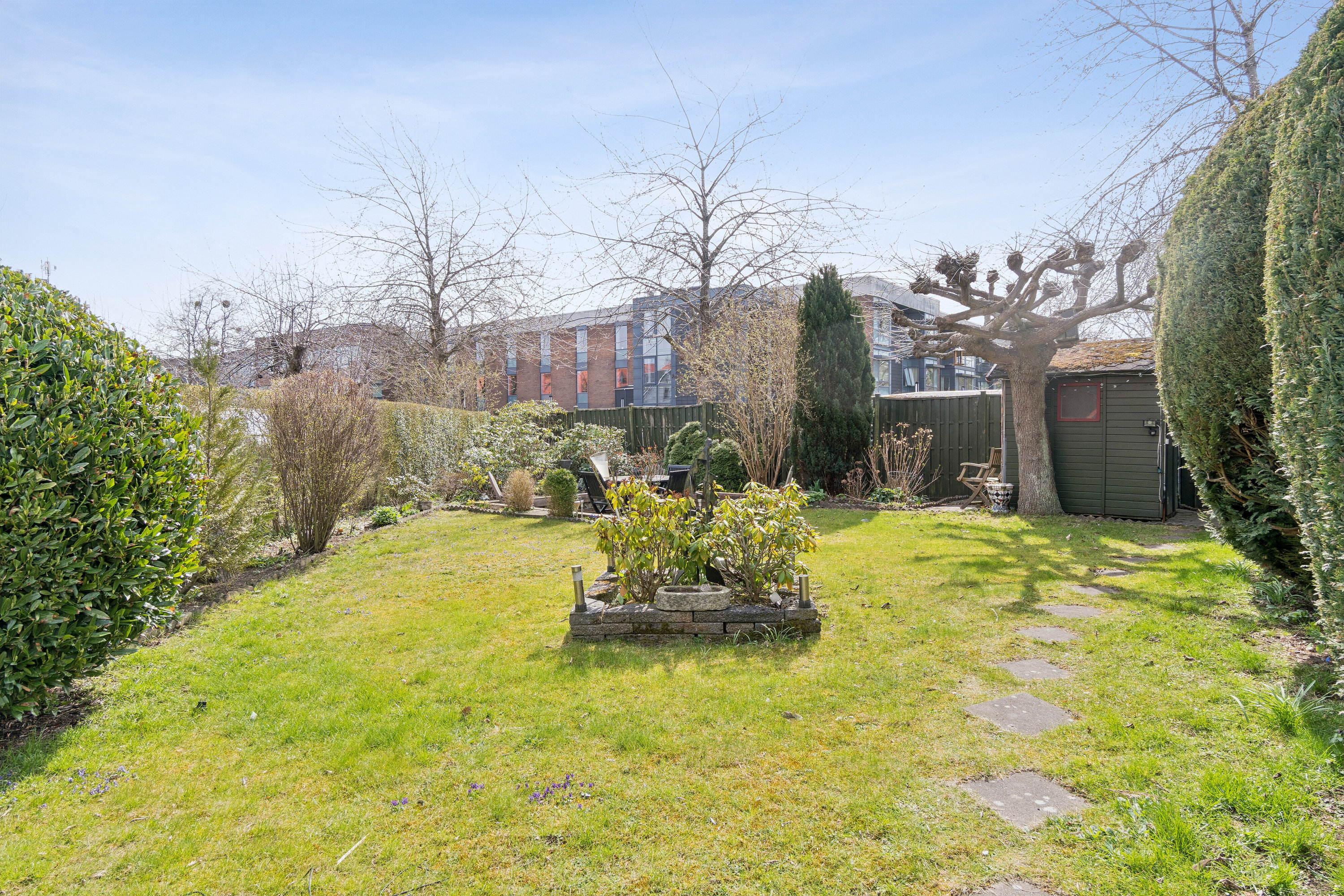 Fremhævet set fra haven billede i fuldskærmstilstand. Billede af Slotsherrensvej 247B, 2610 Rødovre