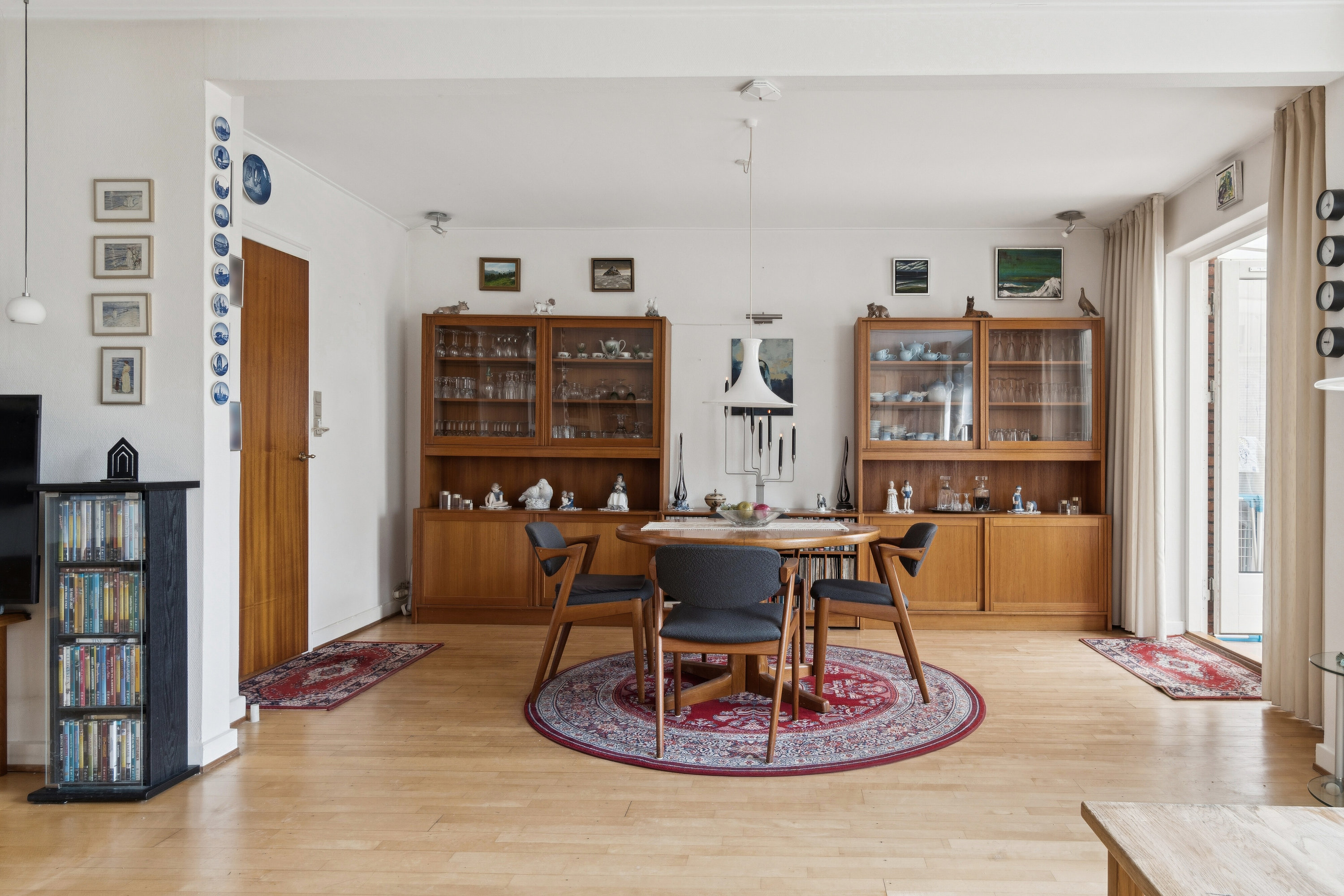 Fremhævet spisestue billede i fuldskærmstilstand. Billede af Slotsherrensvej 247B, 2610 Rødovre