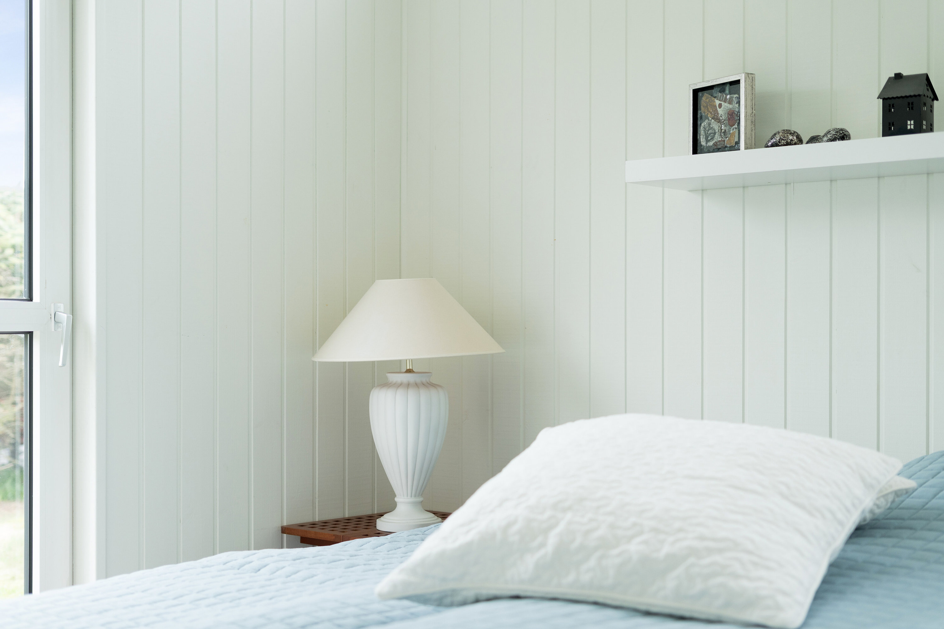 Fremhævet soveværelse billede i fuldskærmstilstand. Billede af Rønnebærvej 11, Lønstrup, 9800 Hjørring