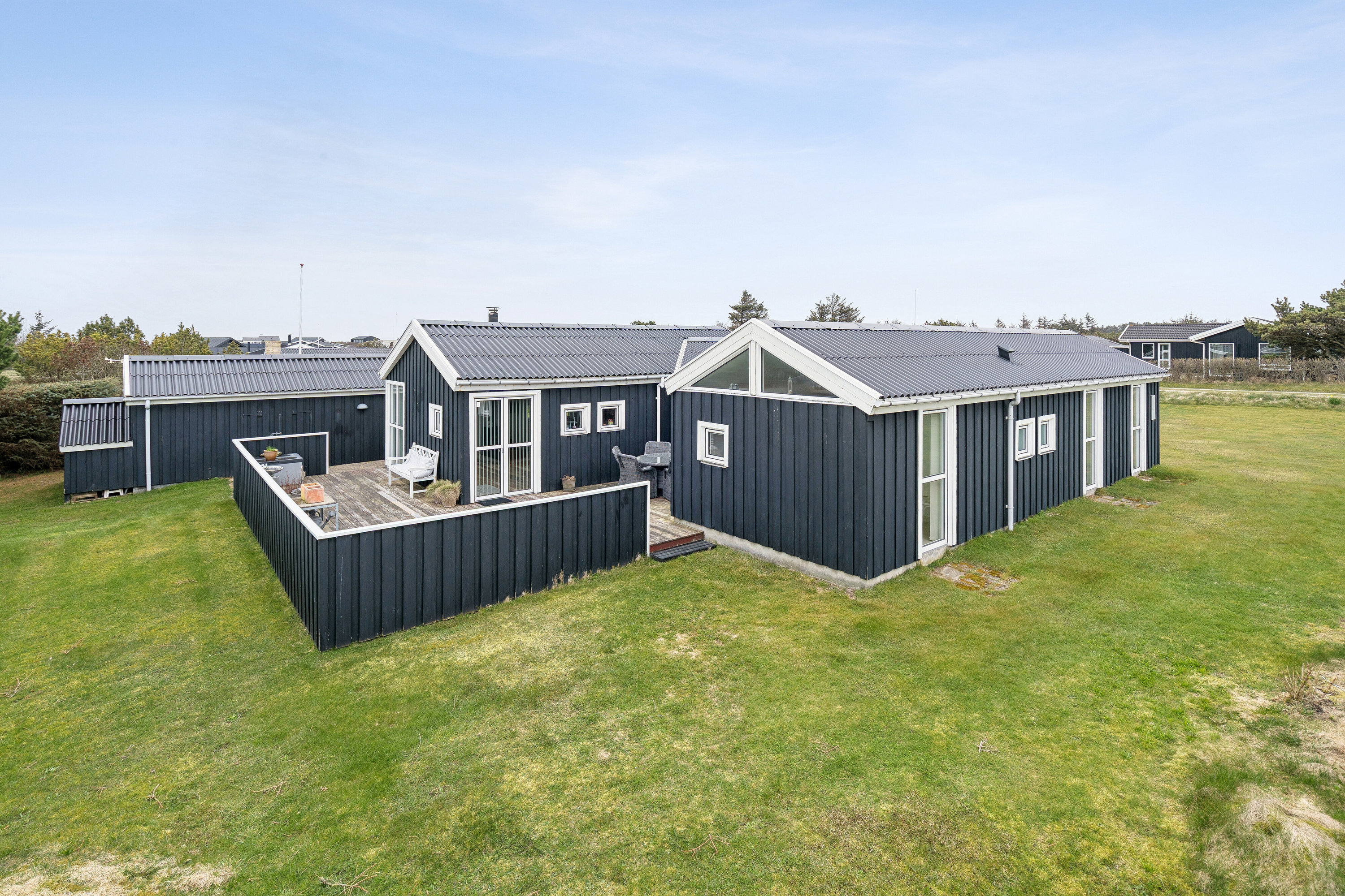 Fremhævet udsigt fra toppen billede i fuldskærmstilstand. Billede af Rønnebærvej 11, Lønstrup, 9800 Hjørring